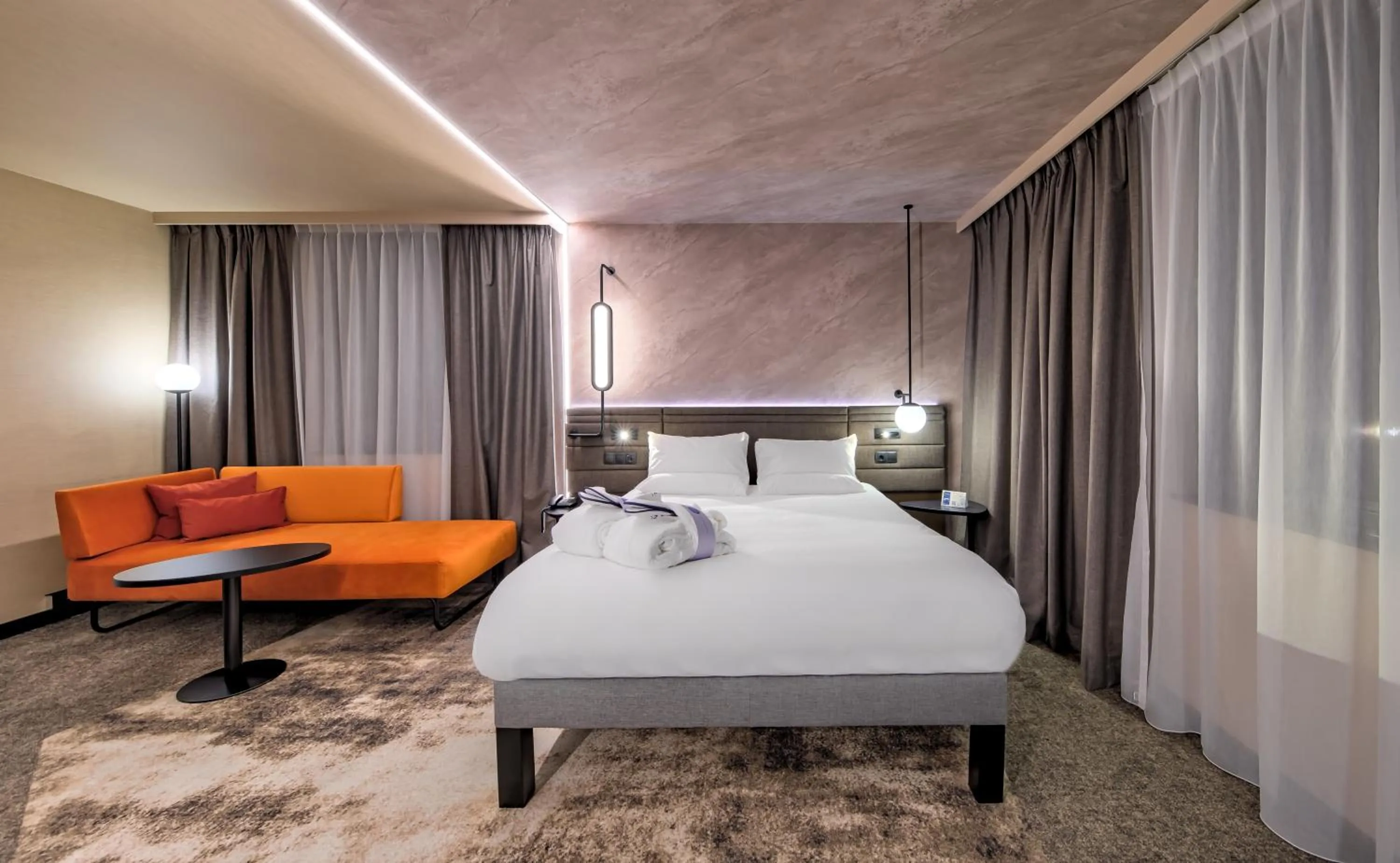 Bed in Novotel Kraków Centrum