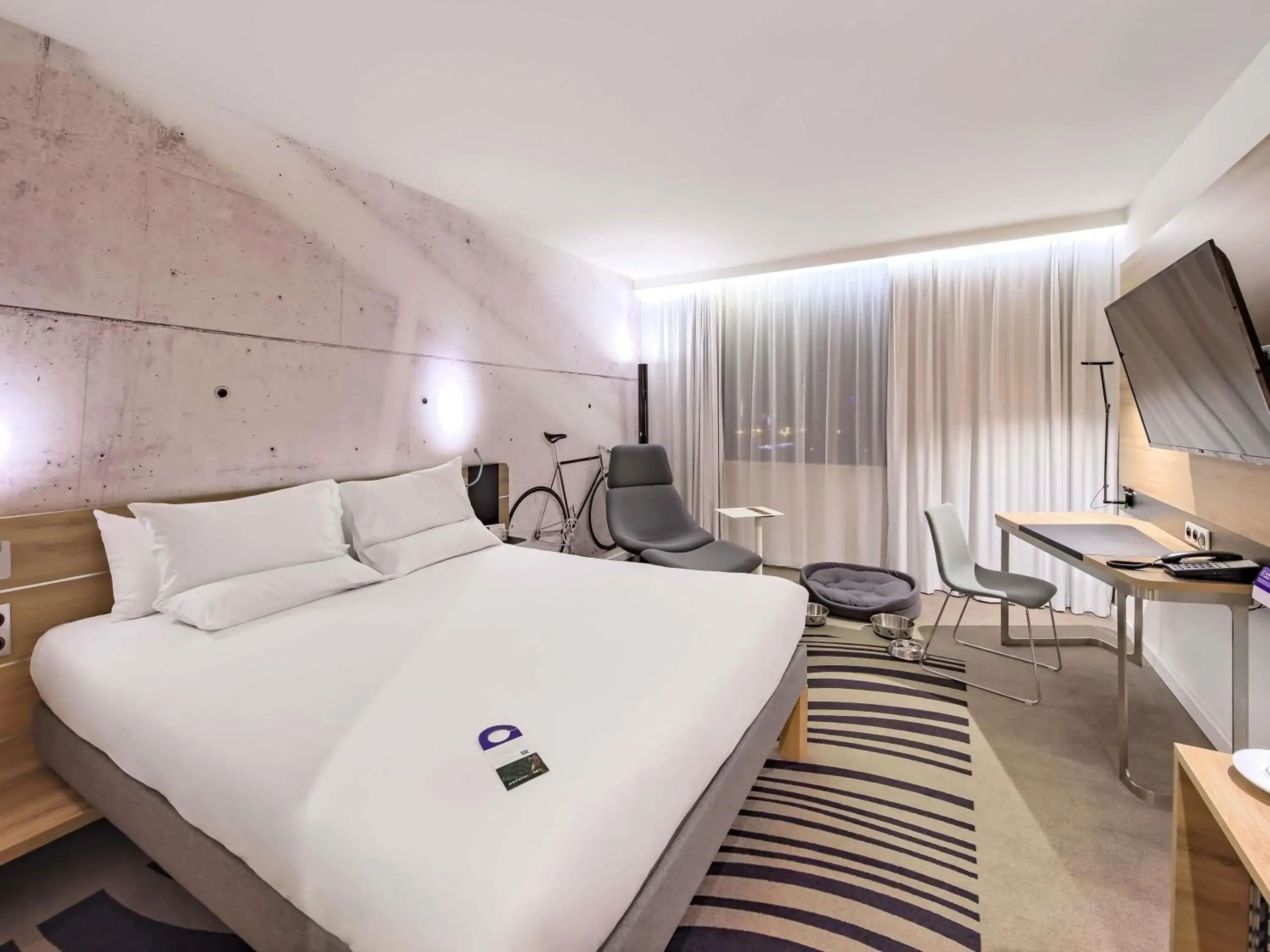 Executive Queen Room in Novotel Kraków Centrum Executive Queen Room in Novotel Kraków Centrum