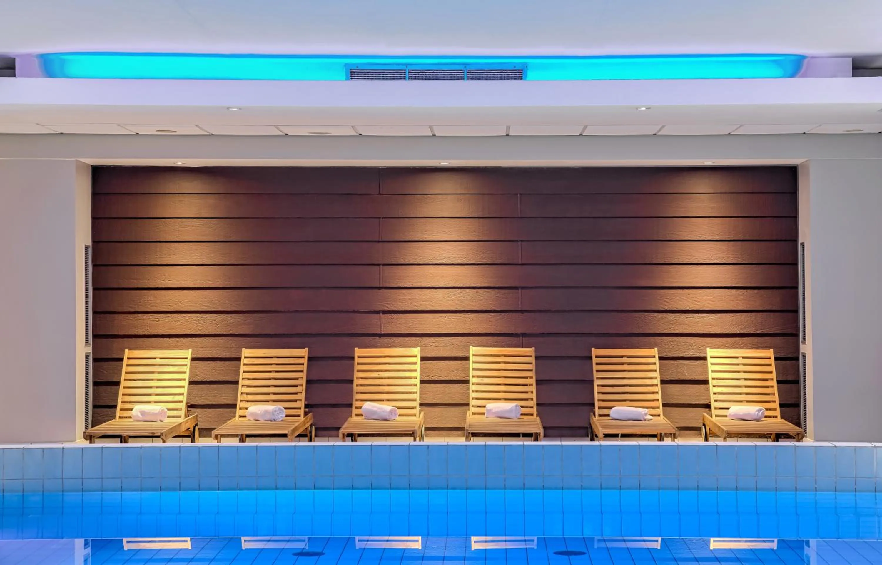 Pool view in Novotel Kraków Centrum