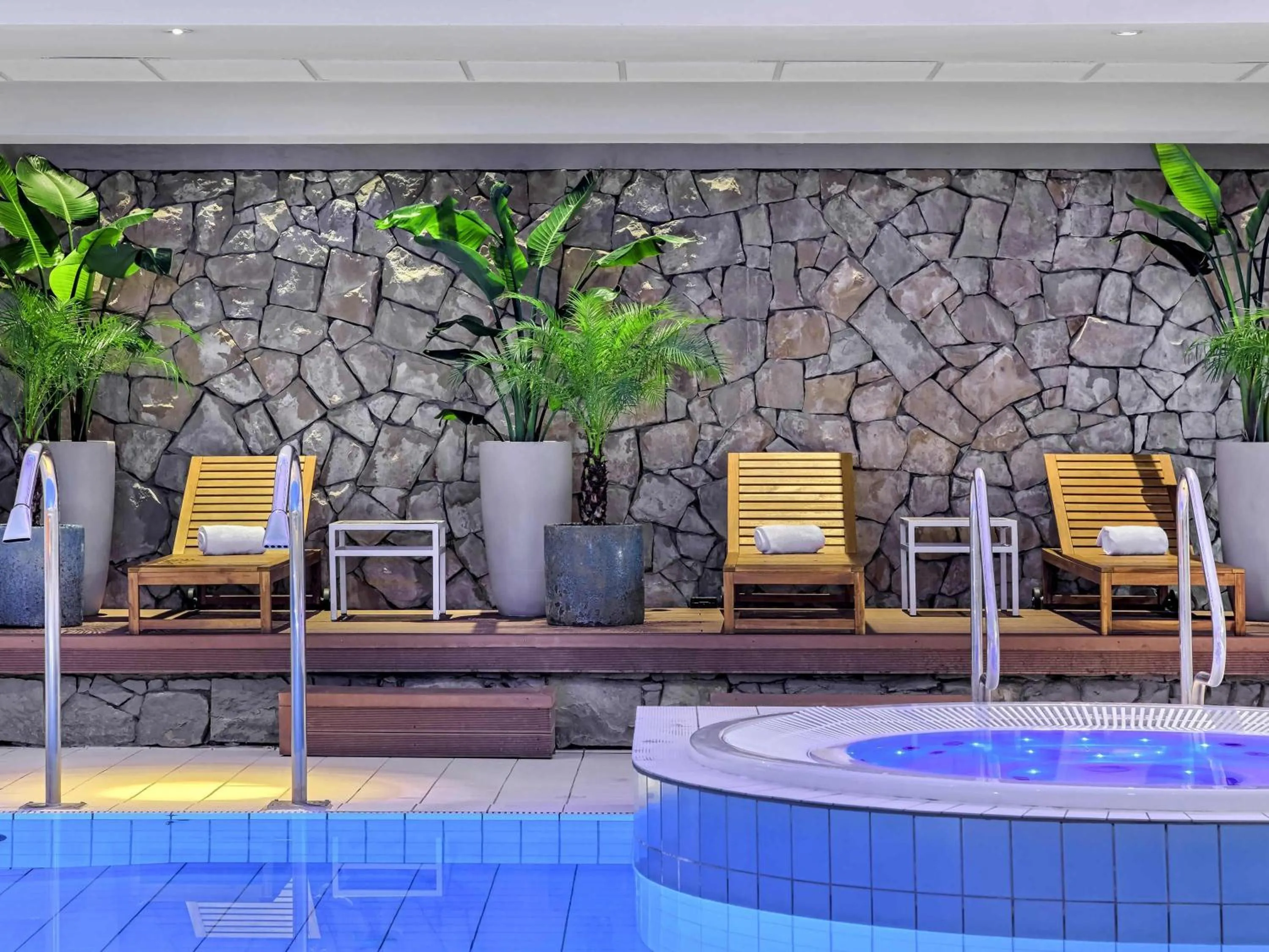 Pool view in Novotel Kraków Centrum