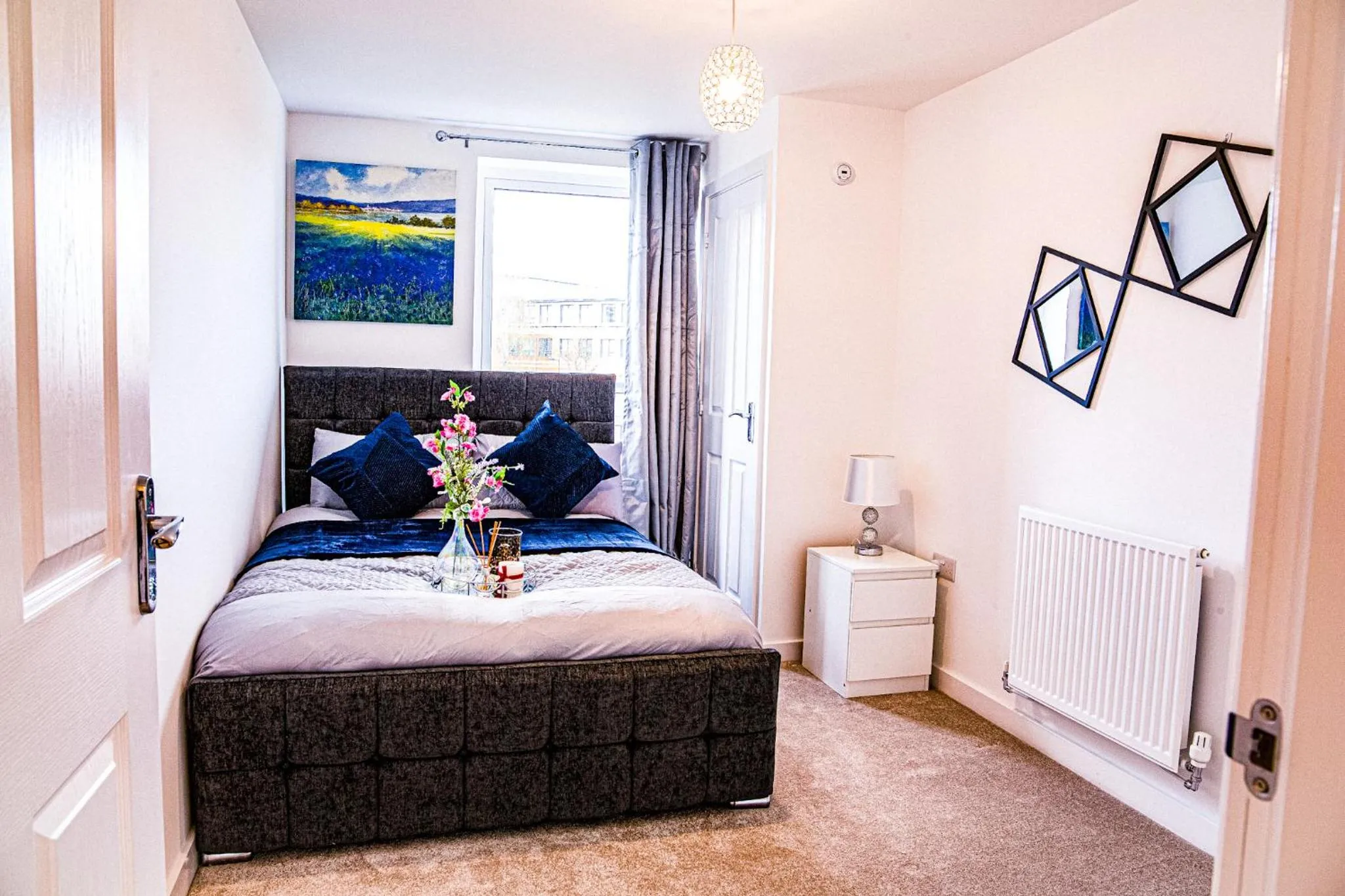 Bedroom, Bed in A luxury 2 bedroom apartment with 2 free parking