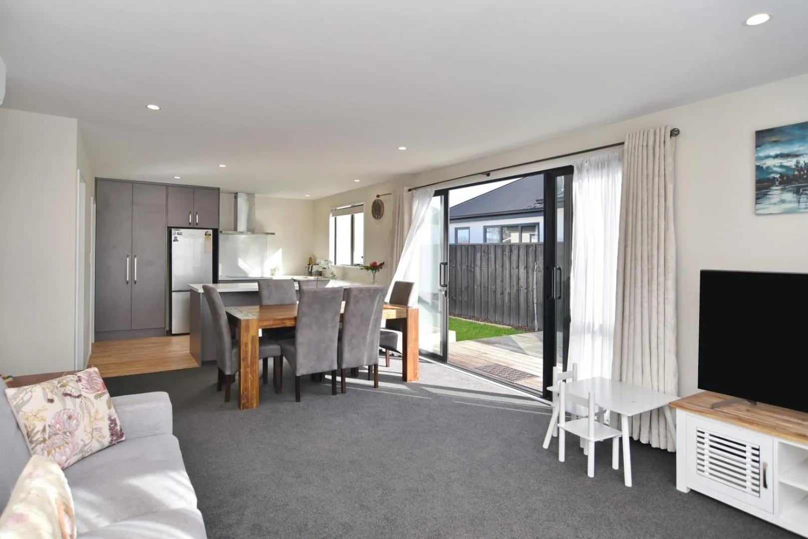 TV and multimedia in Thomas Townhouse - Christchurch Holiday Homes
