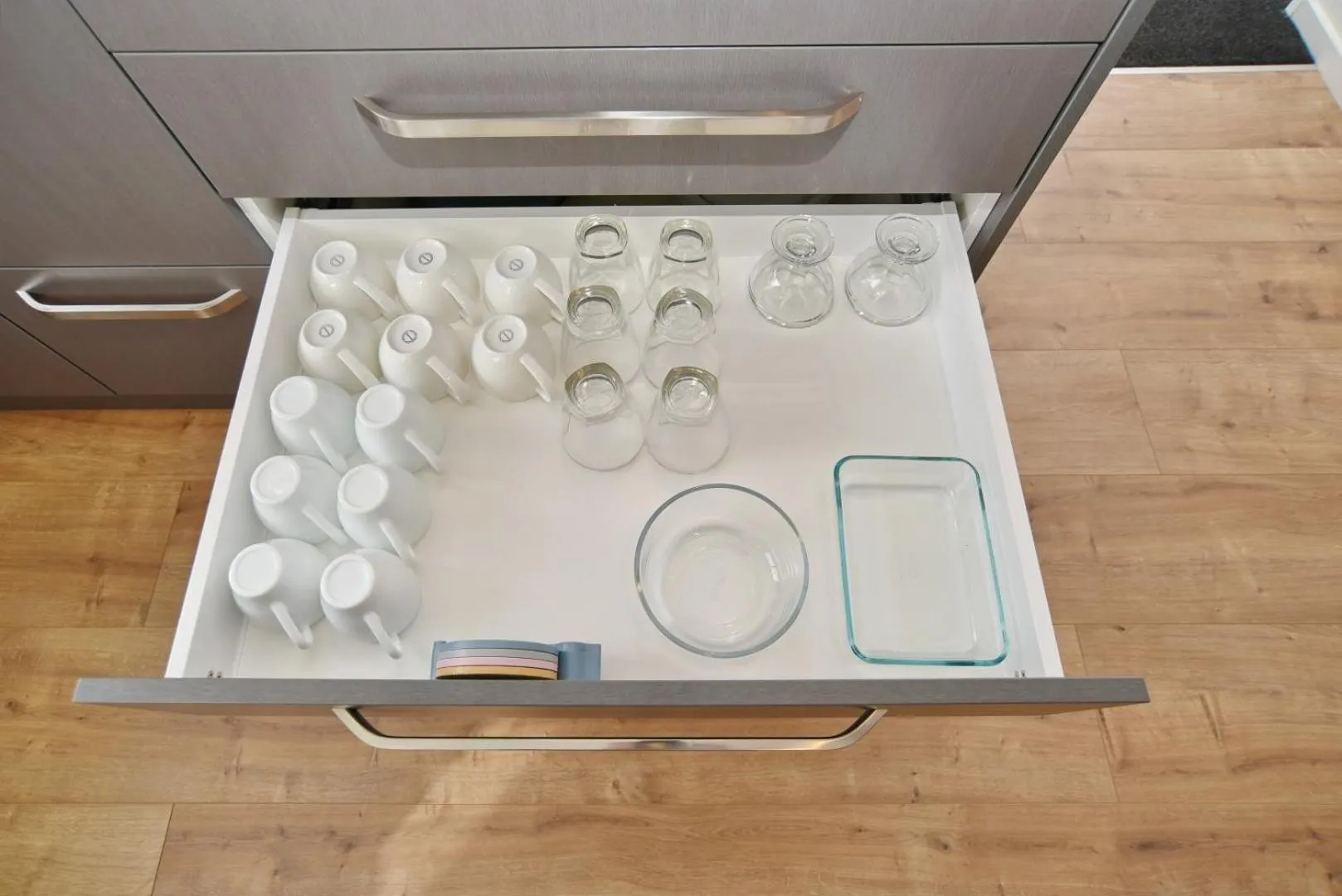 Kitchen or kitchenette in Thomas Townhouse - Christchurch Holiday Homes