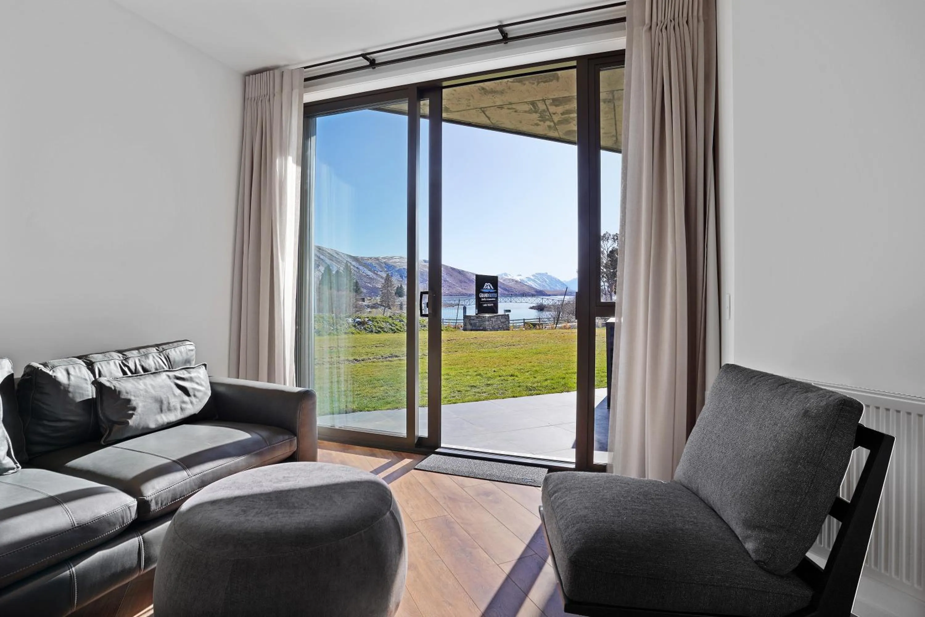 Living room in Grand Suites Lake Tekapo