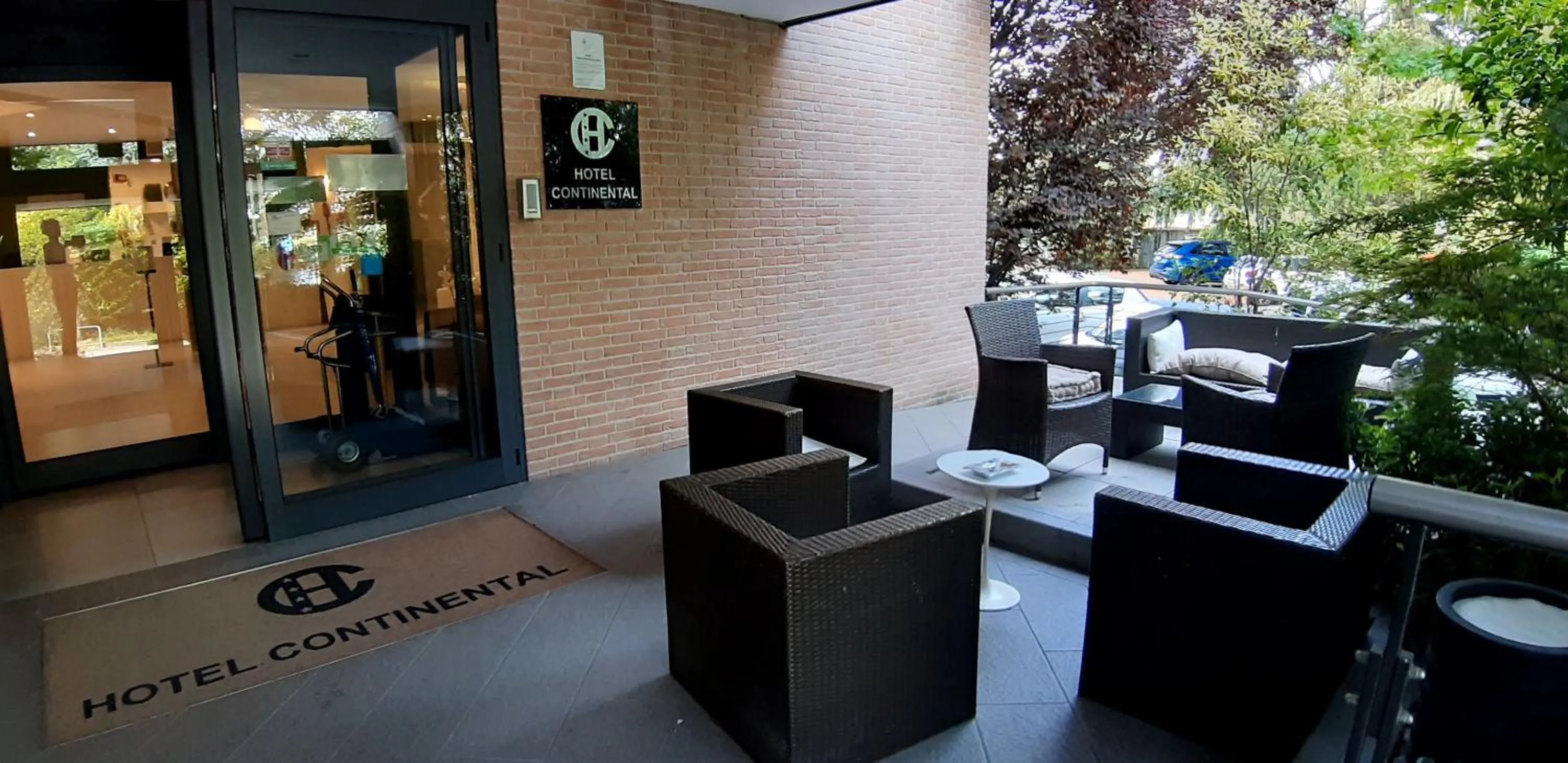 Property building in Continental Urban Art Hotel