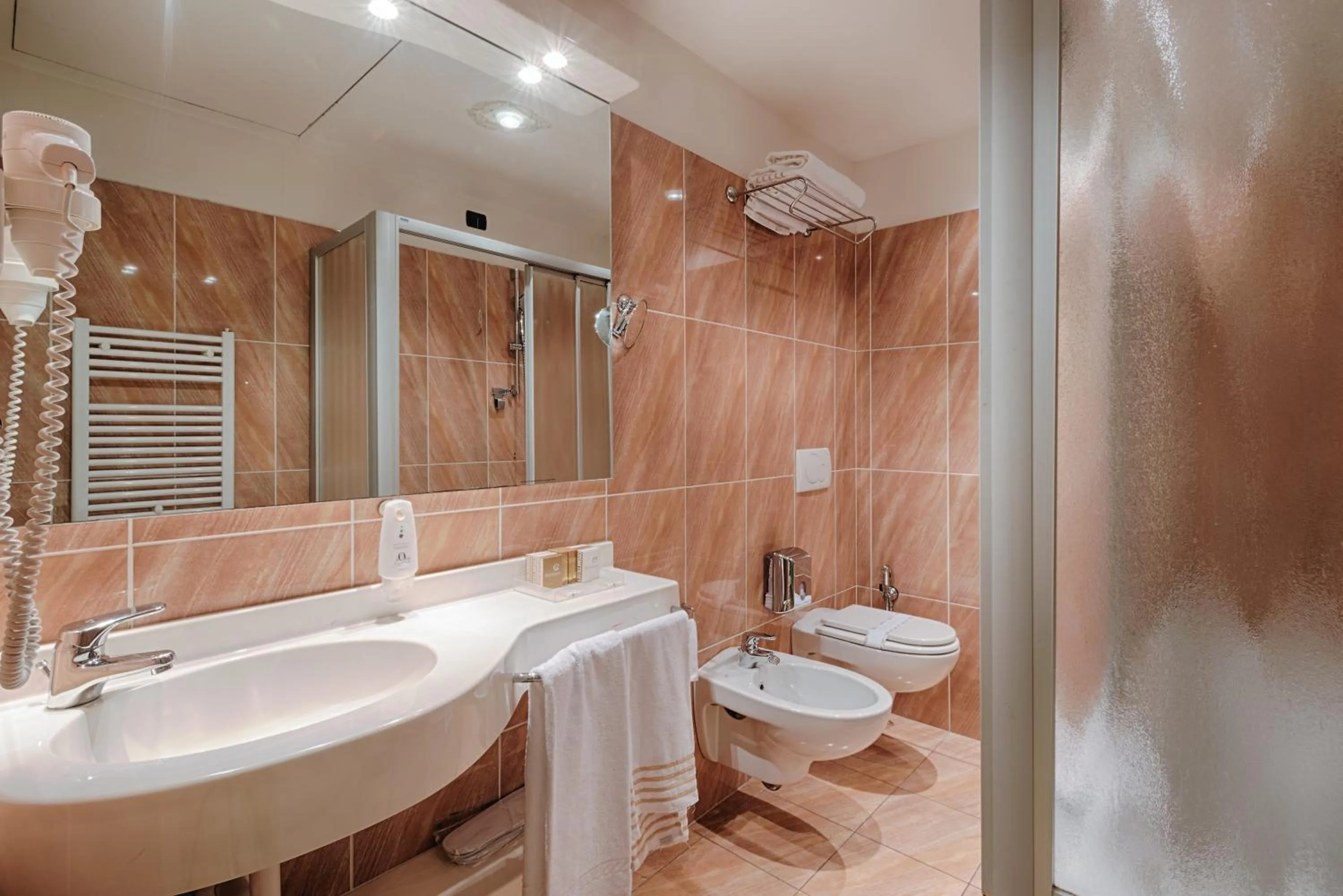 Bedroom in Continental Urban Art Hotel