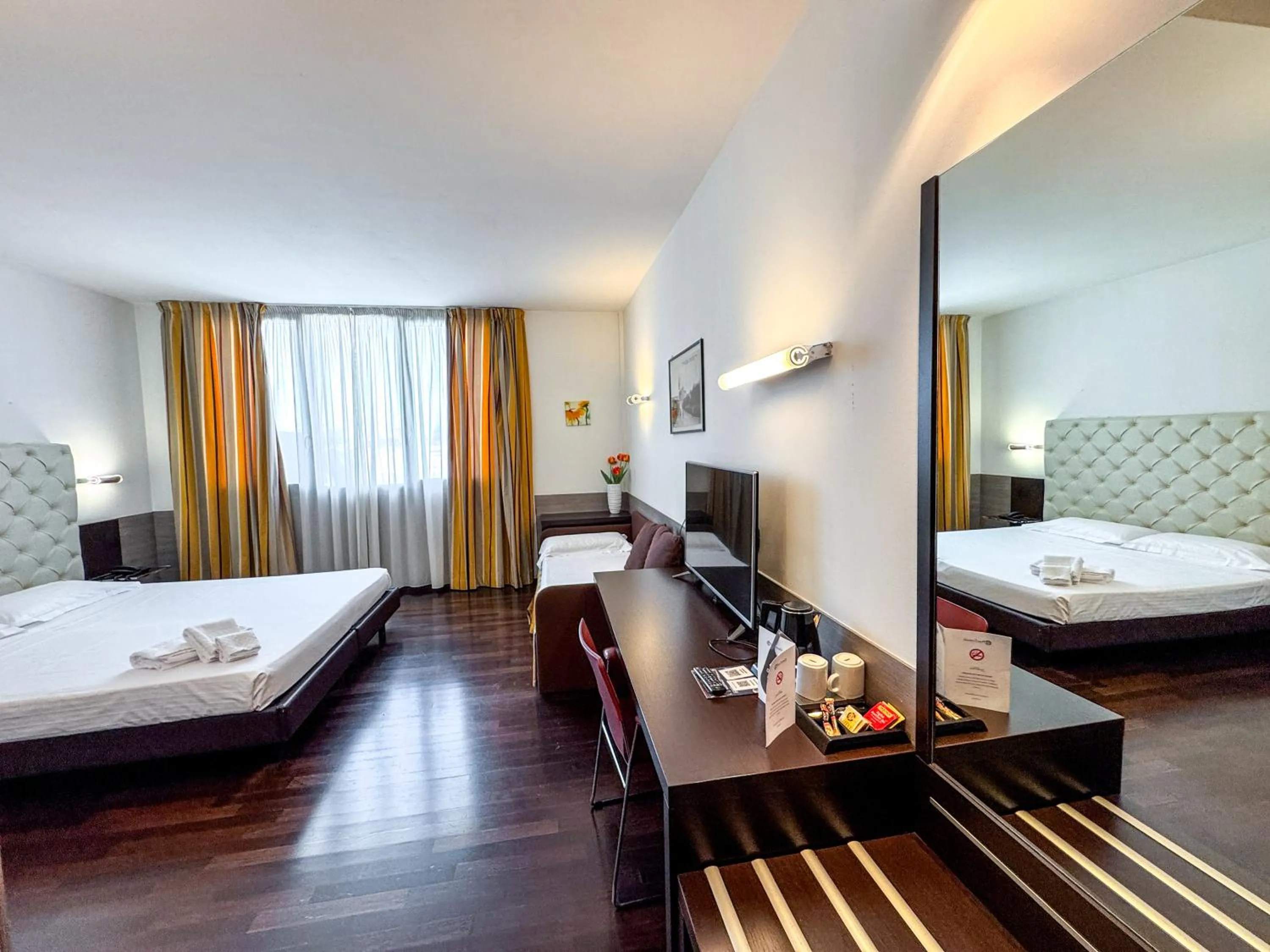 Photo of the whole room, Bed in Continental Urban Art Hotel