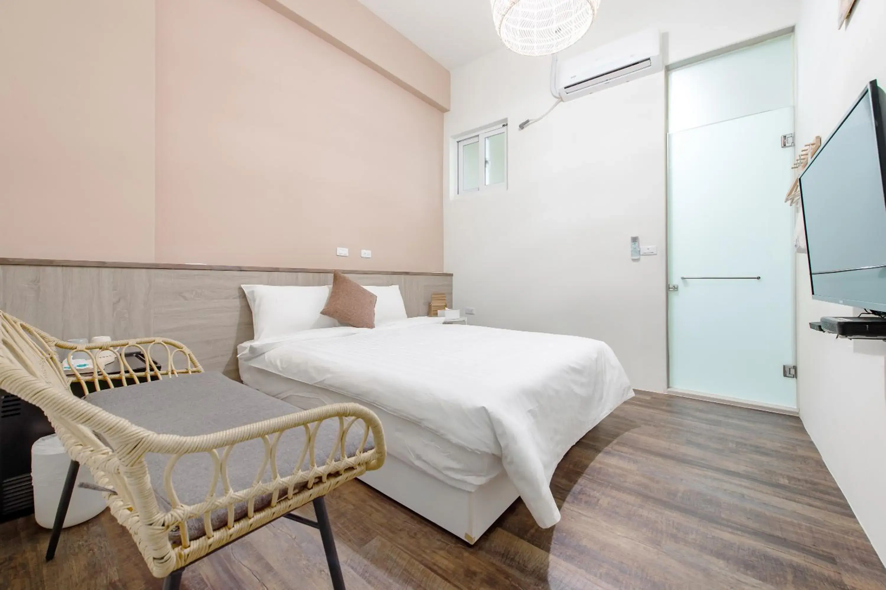 Standard Double Room - No Window in Taitung Yu Krung Smart Stay Standard Double Room - No Window in Taitung Yu Krung Smart Stay