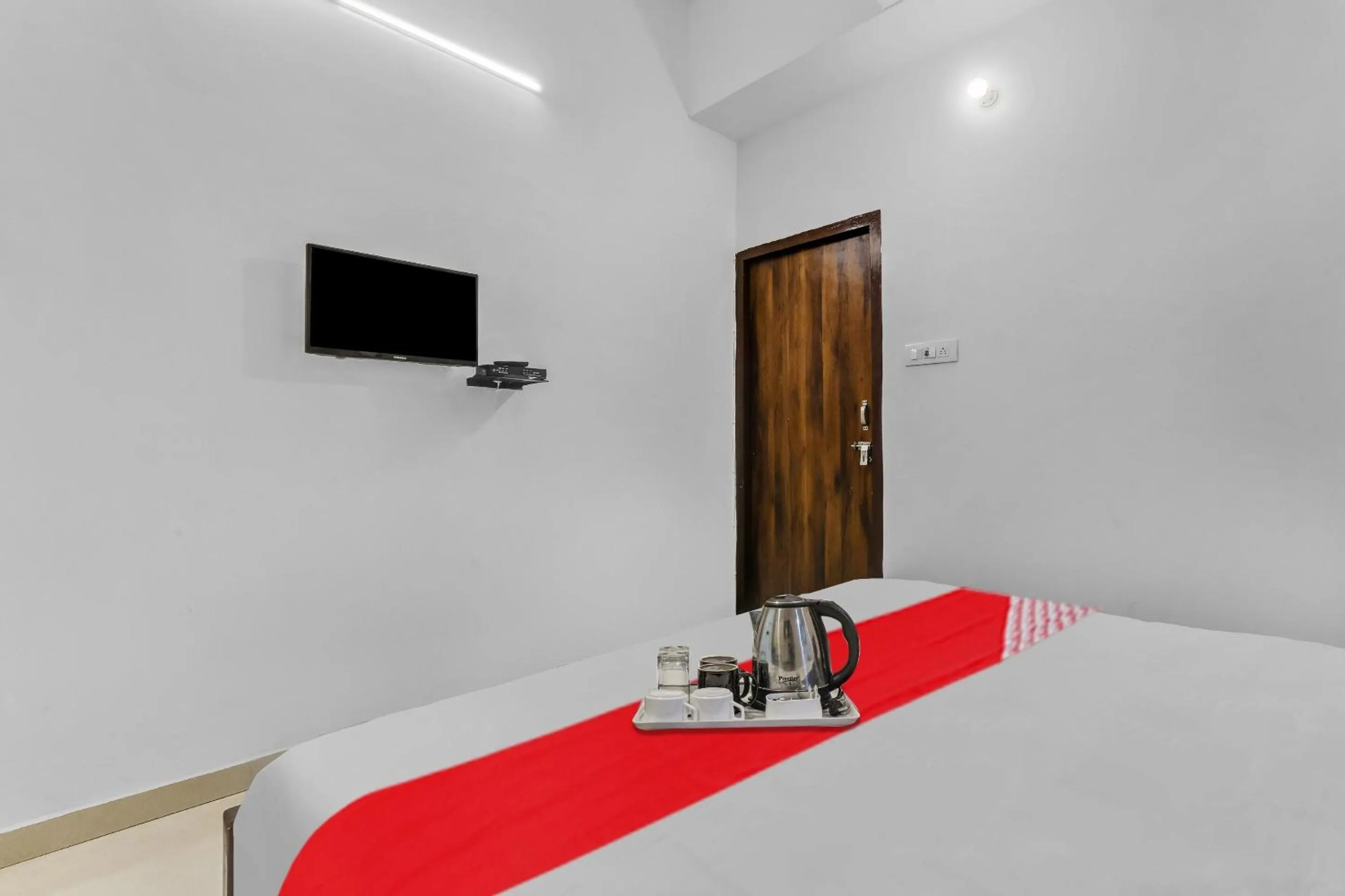 Bedroom, Bed in Hotel O Star Stay Guest house opposite Kendriya Bhawan