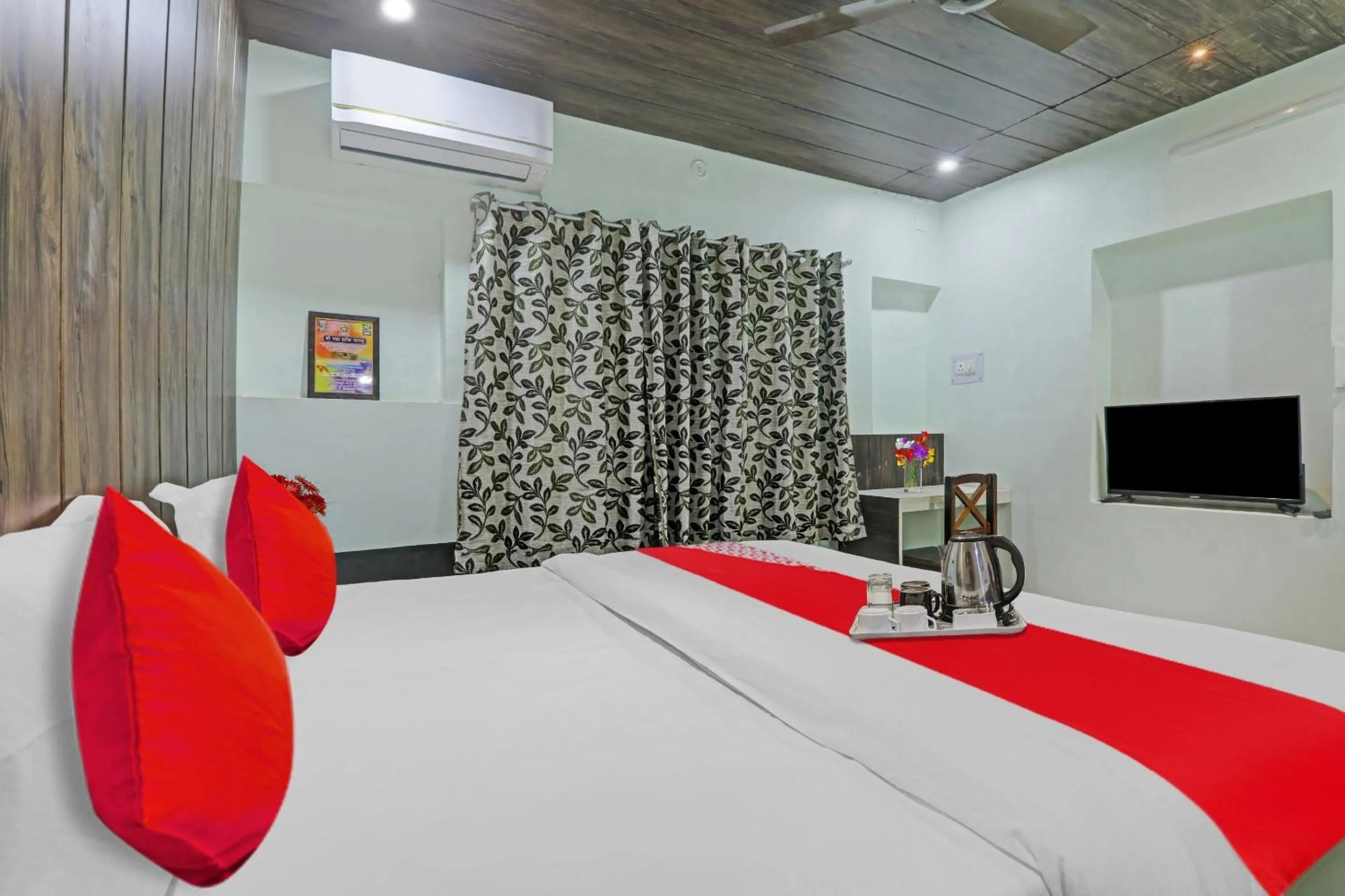 Bedroom in Hotel O Surbhi G House