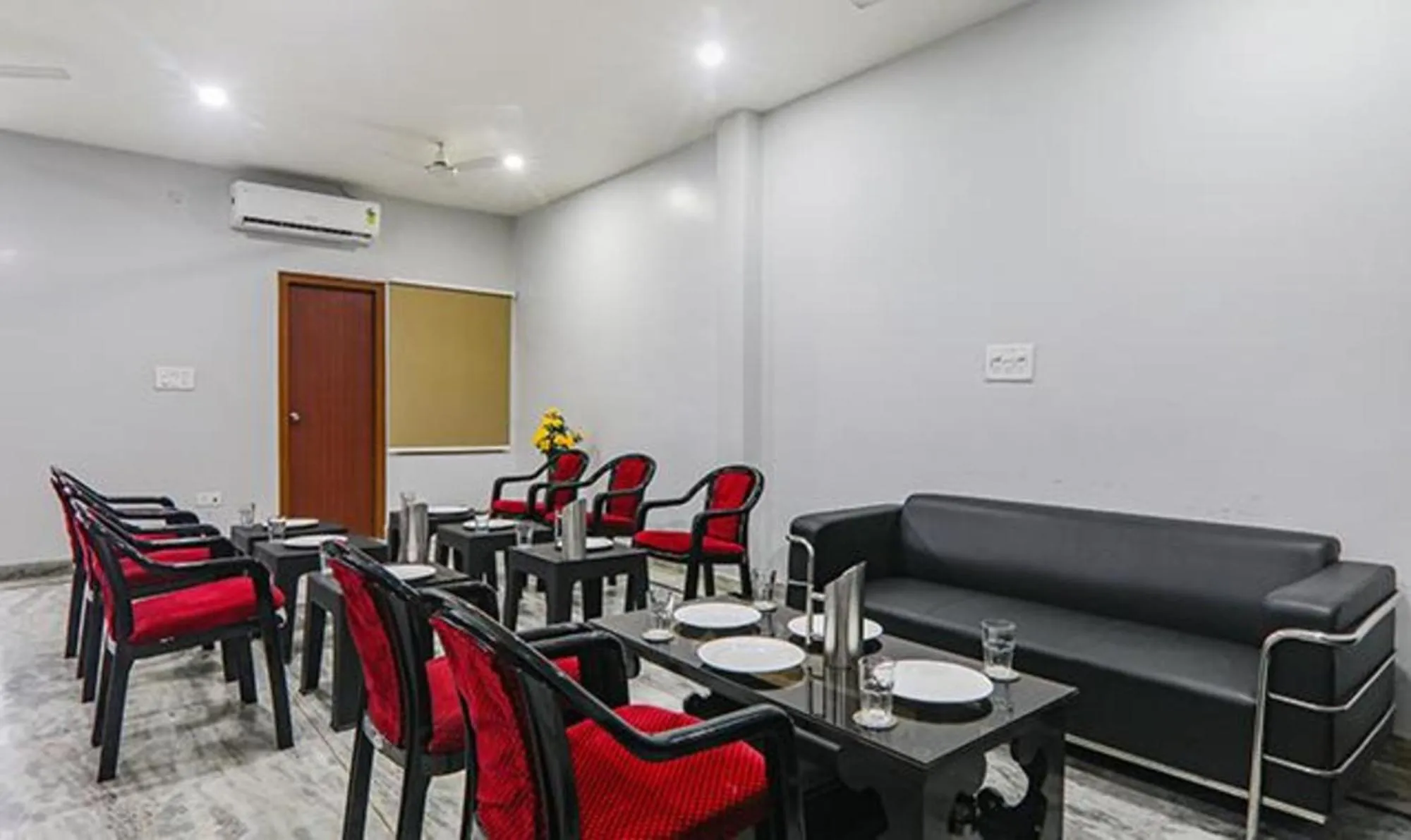 Dining area in FabExpress North Inn