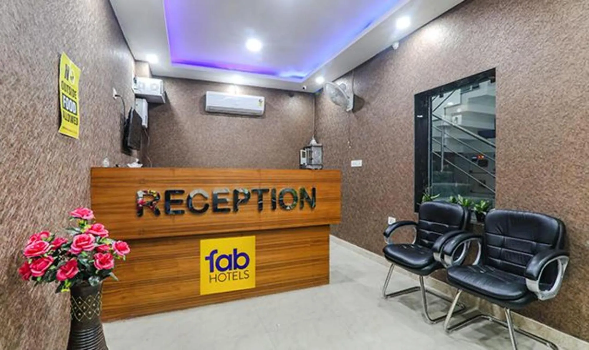 Lobby or reception in FabExpress North Inn