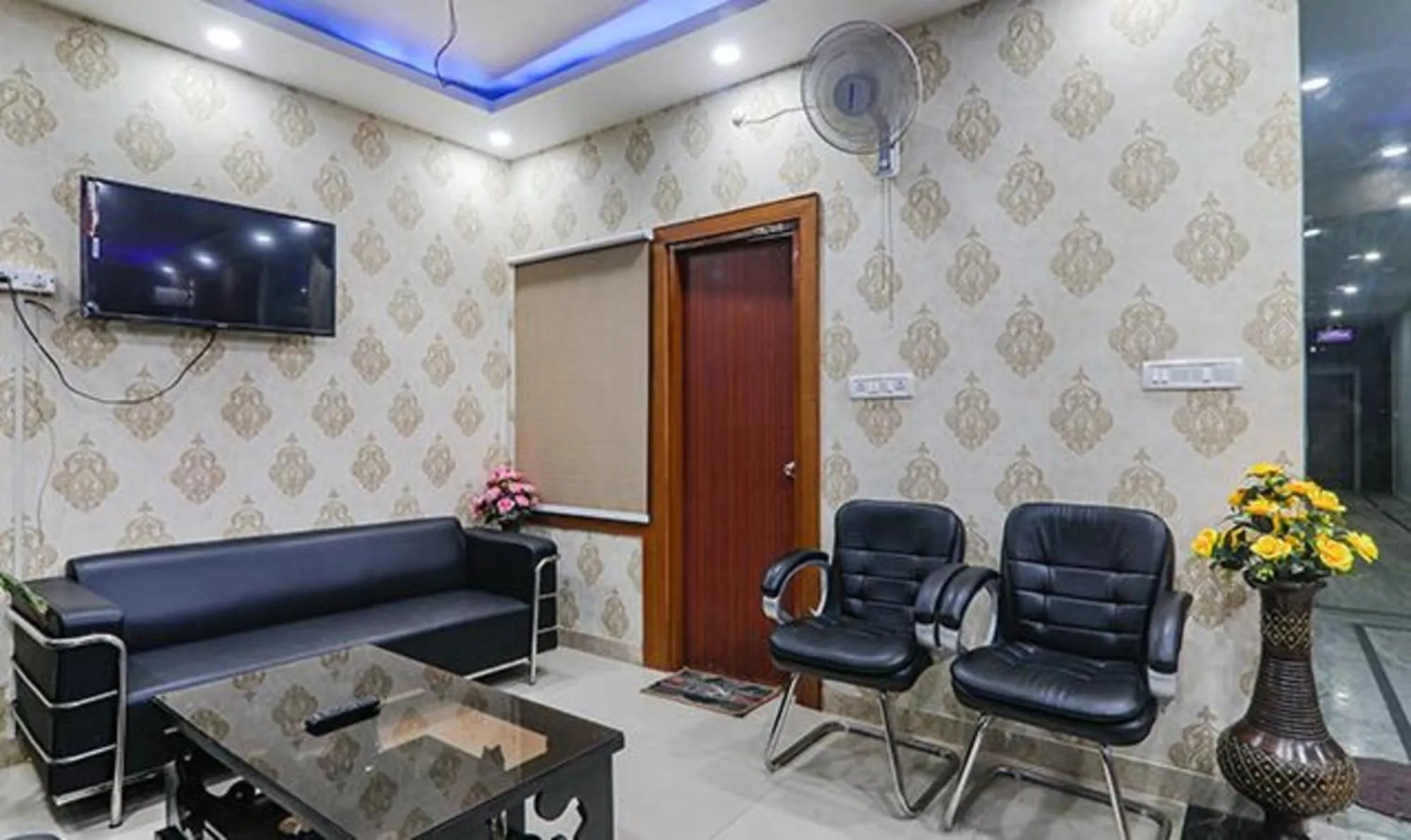 TV and multimedia in FabExpress North Inn