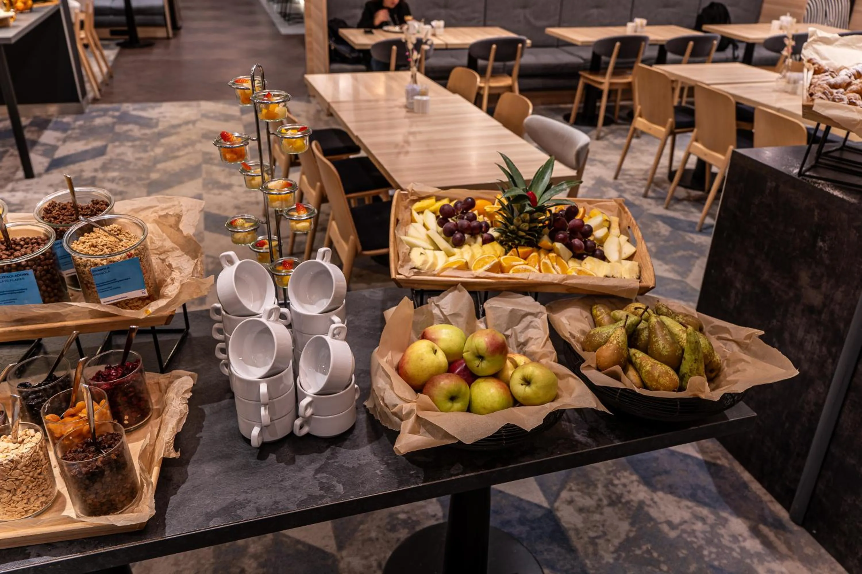 Restaurant/places to eat in Novotel Szczecin Centrum