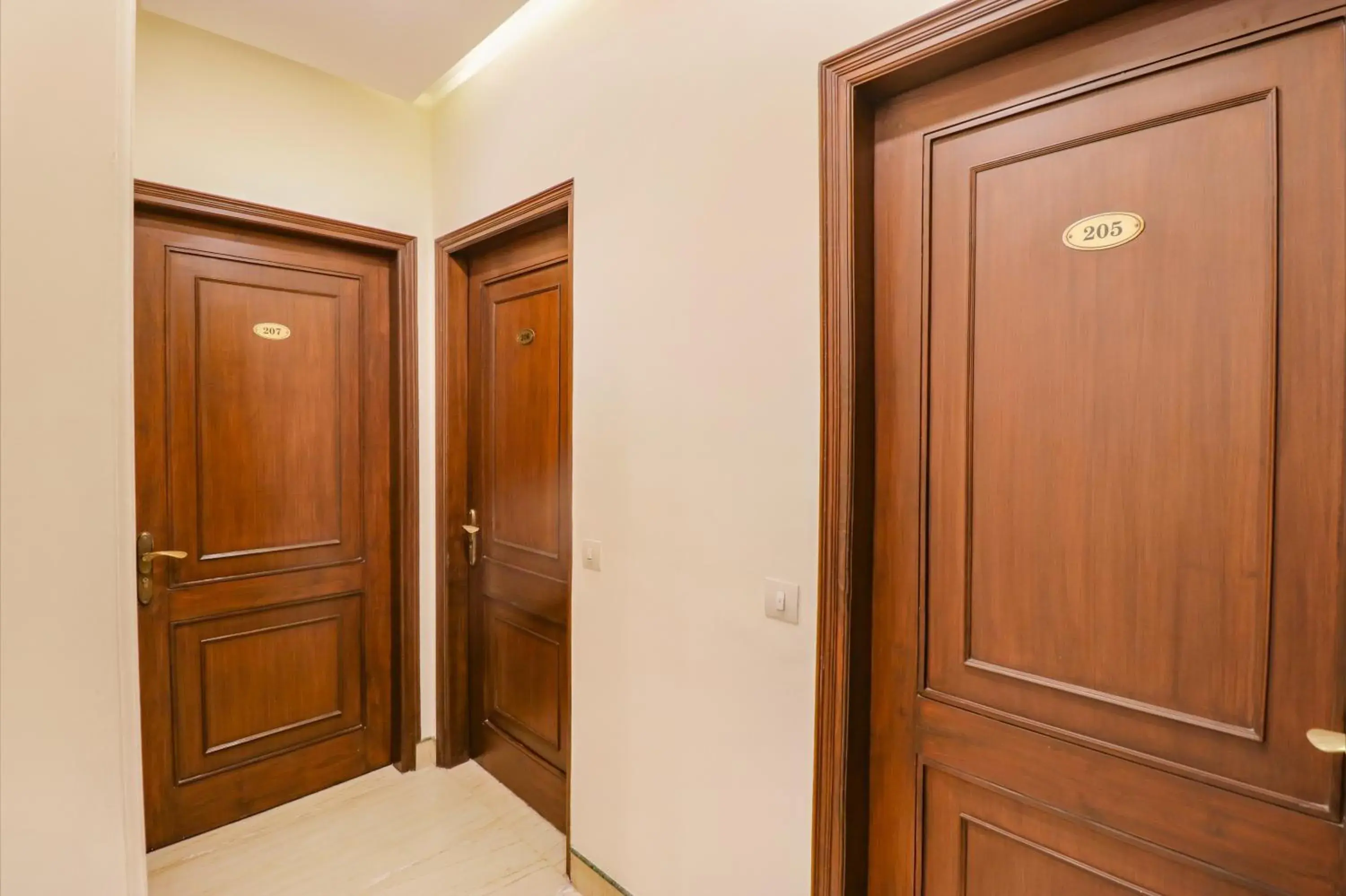 Lobby or reception in FabHotel RR Residency - DLF Cyber City, Gurugram Lobby or reception in FabHotel RR Residency - DLF Cyber City, Gurugram