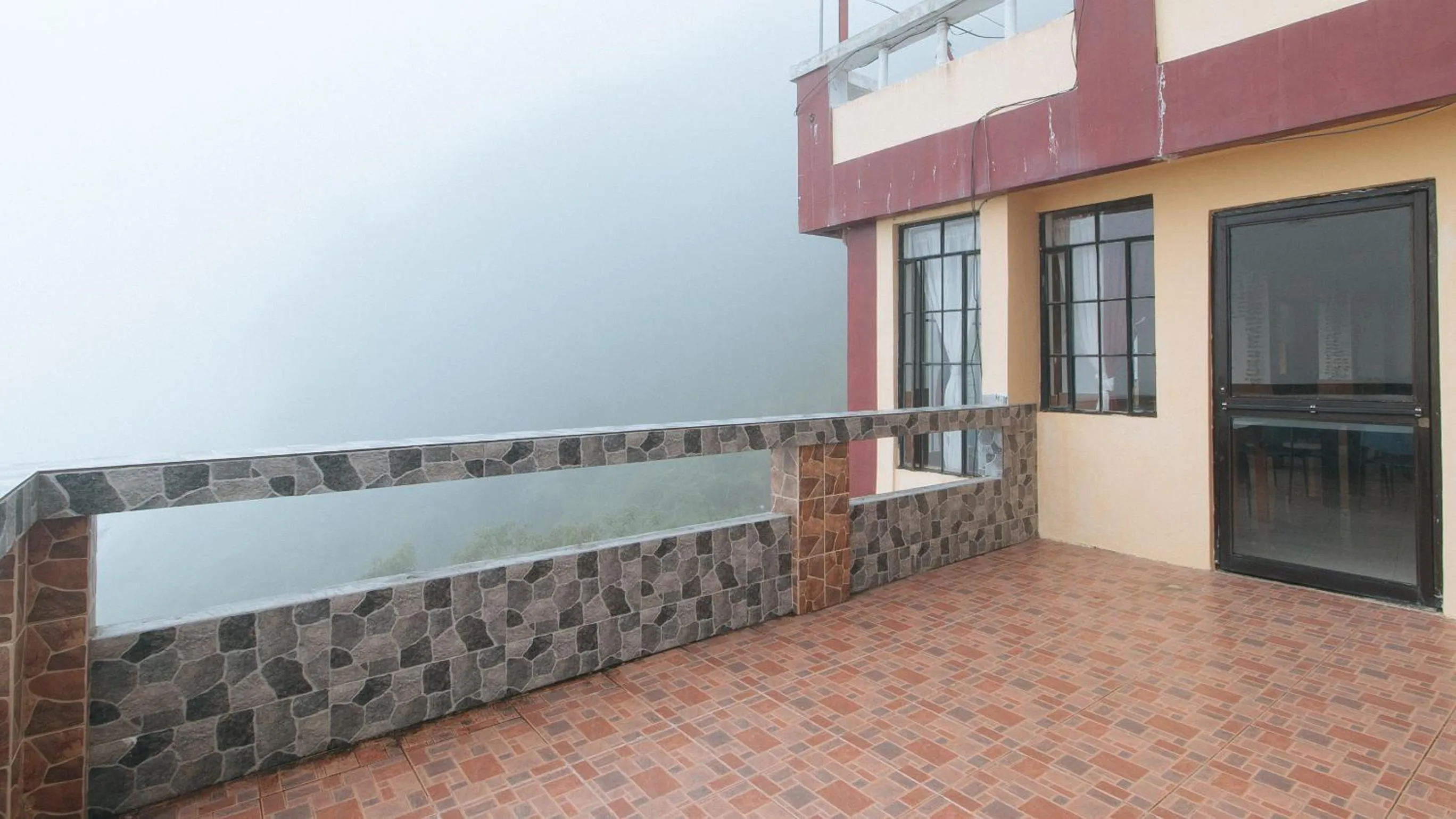 Balcony/Terrace in RedDoorz @ Sagada Sunrise View Homestay