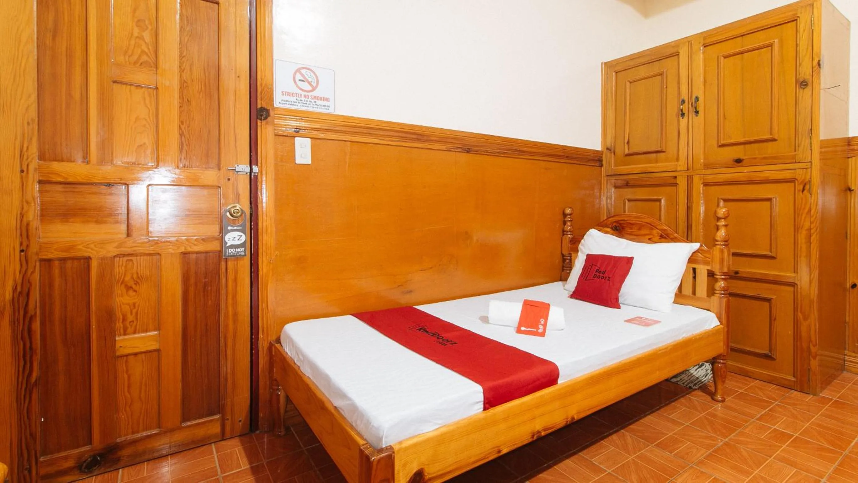 Bedroom, Bed in RedDoorz @ Sagada Sunrise View Homestay