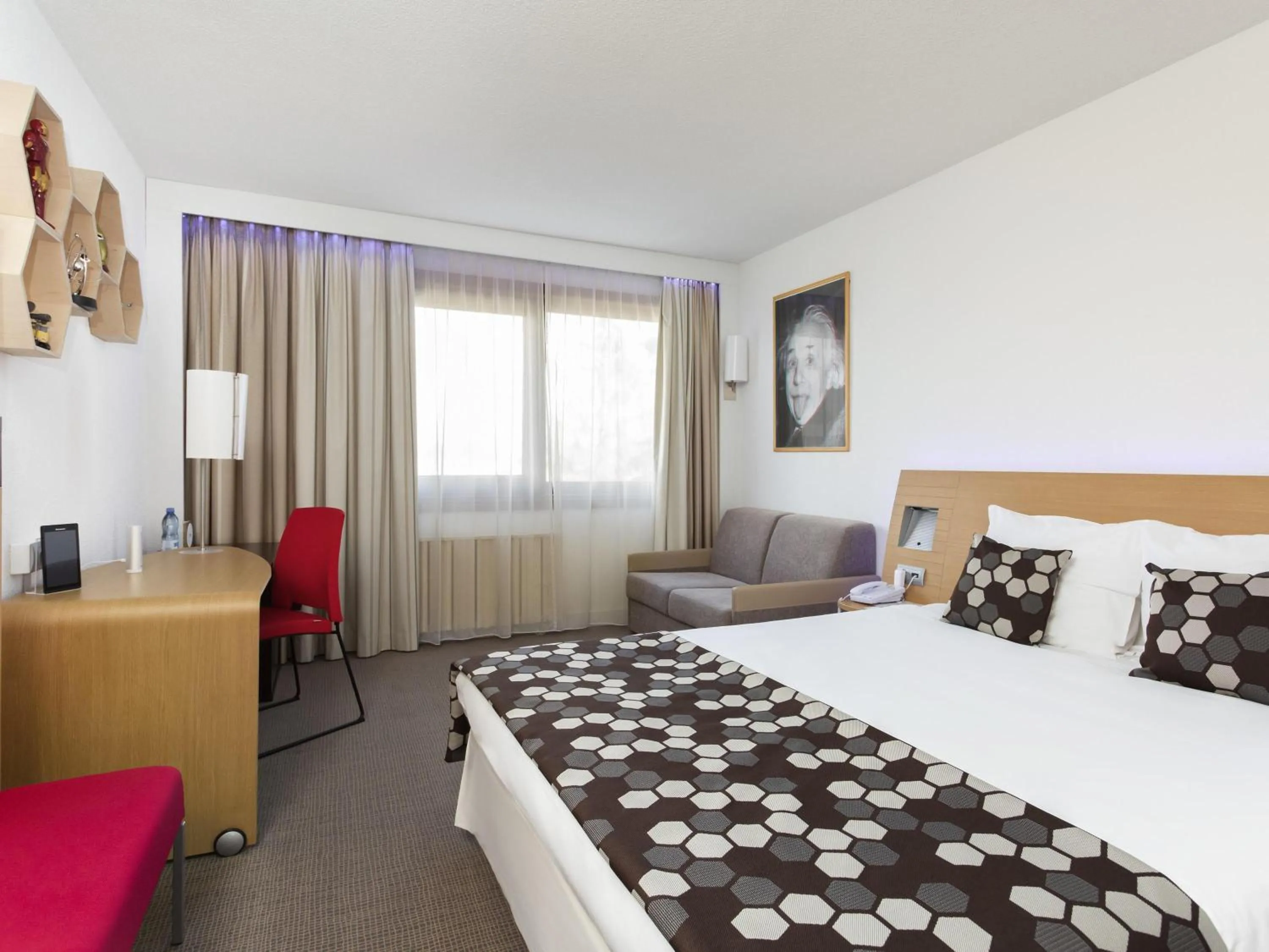 Bedroom, Bed in Novotel Warszawa Airport