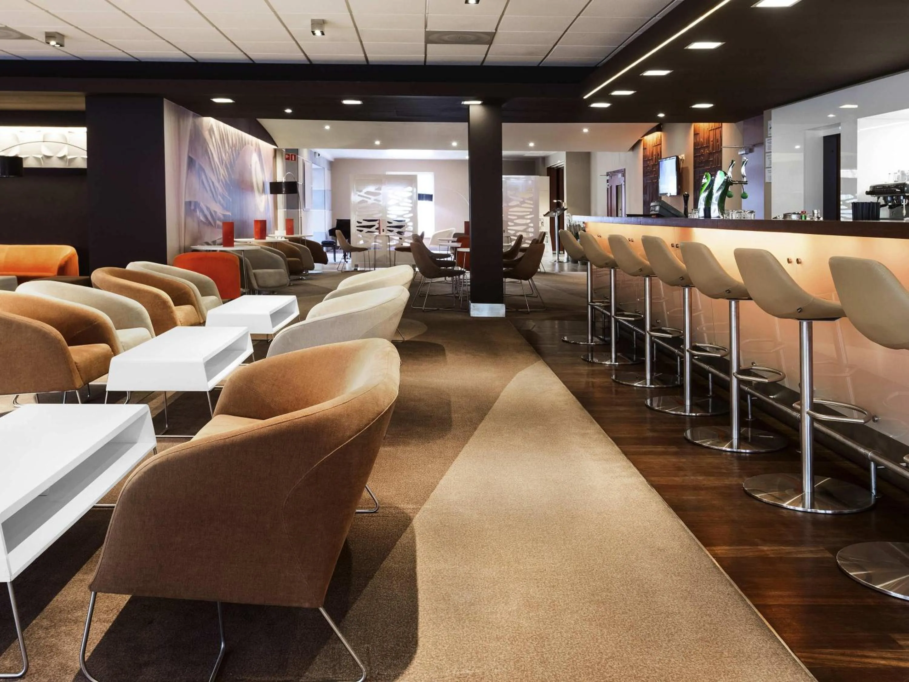 Lounge or bar in Novotel Warszawa Airport