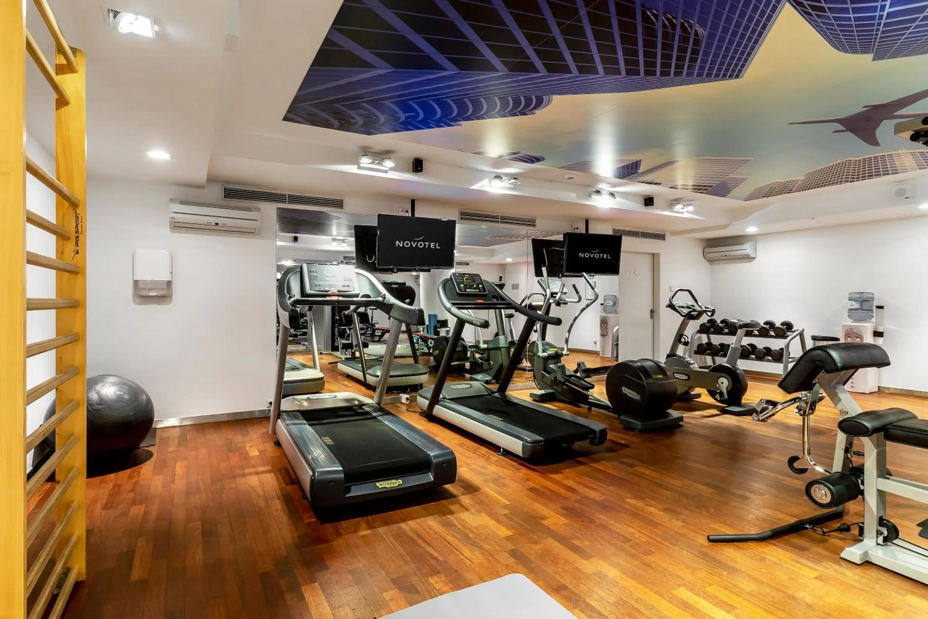 Fitness centre/facilities in Novotel Warszawa Airport