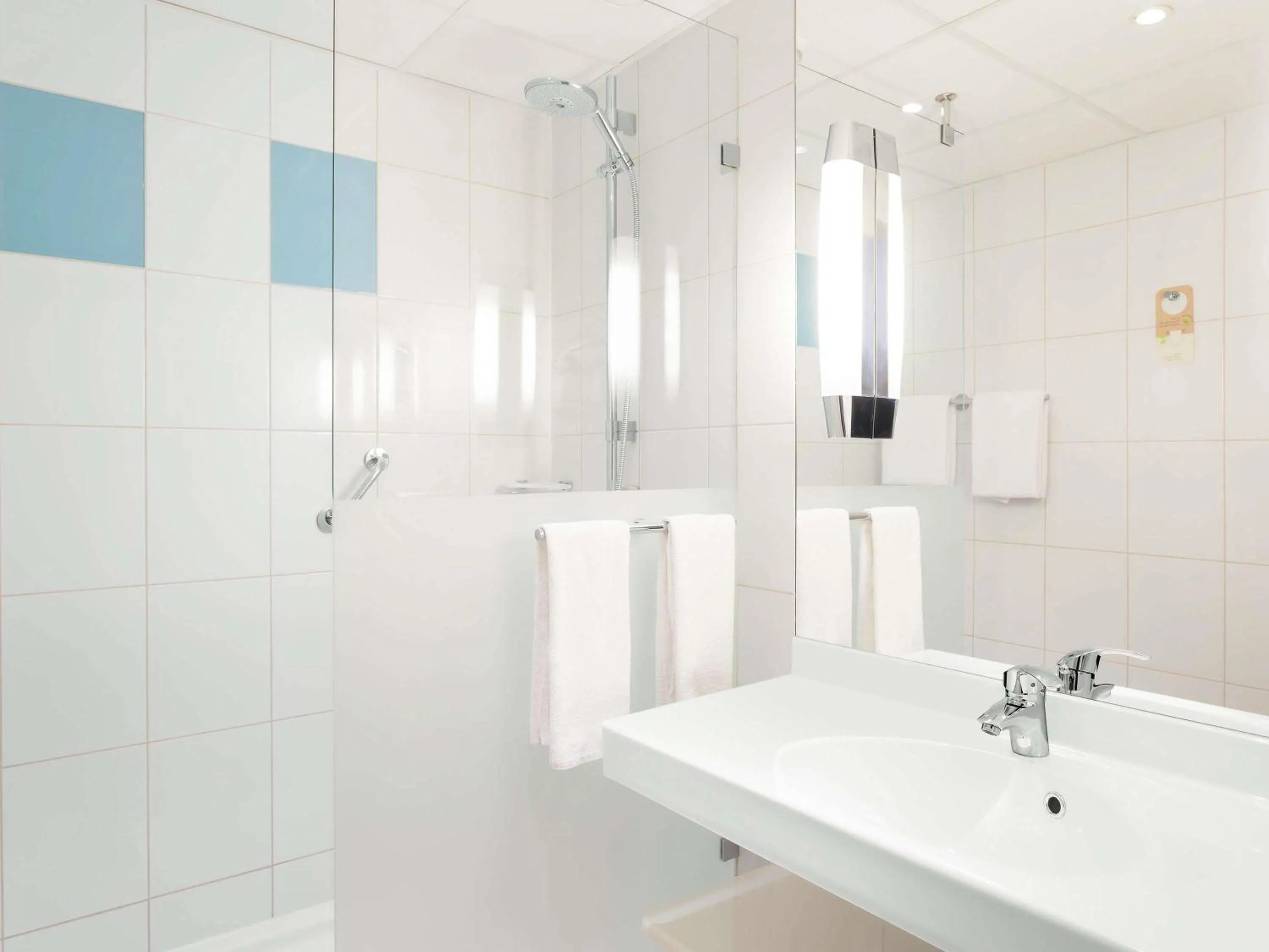 Bedroom in Novotel Warszawa Airport