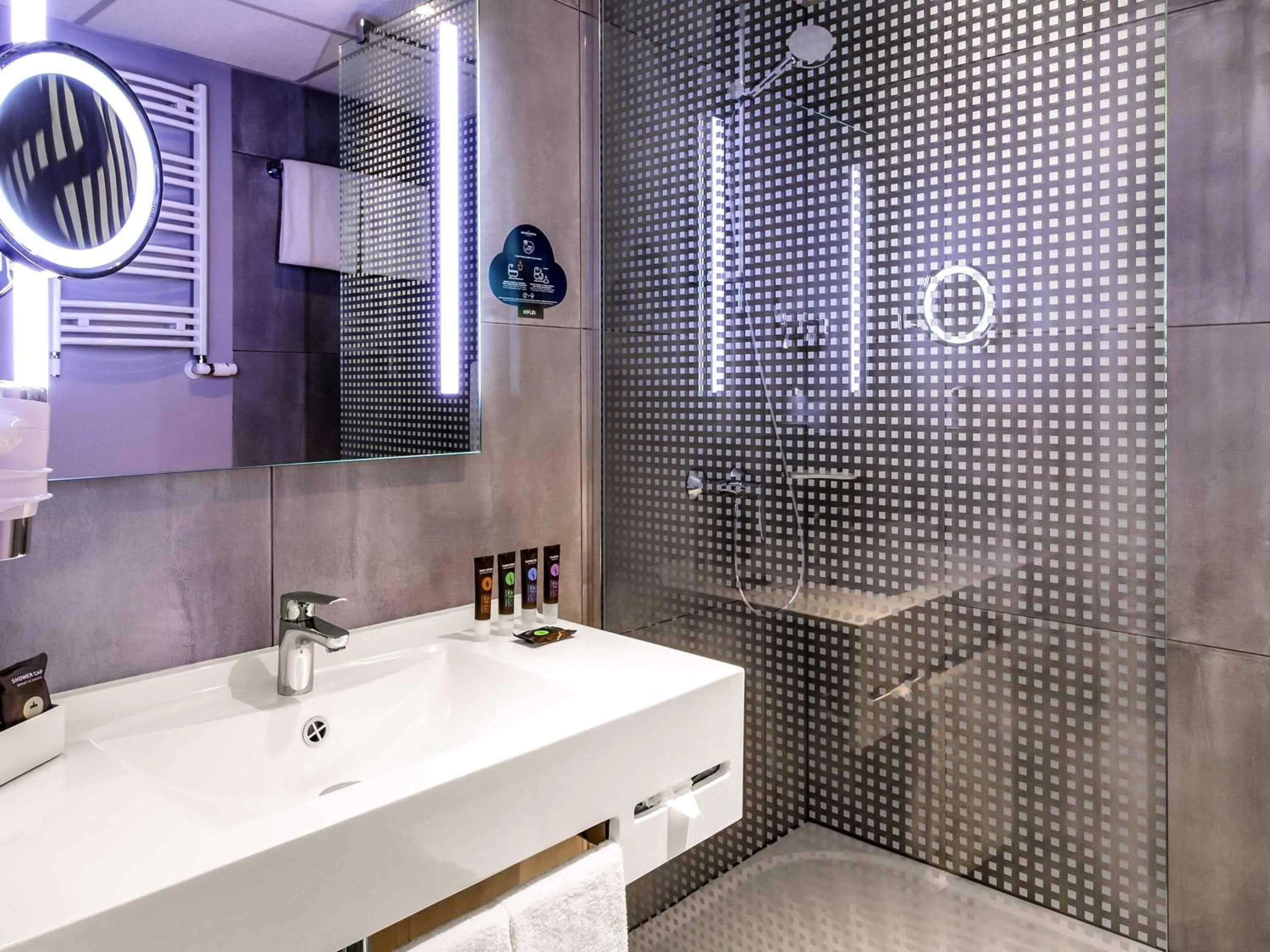 Bedroom in Novotel Warszawa Airport