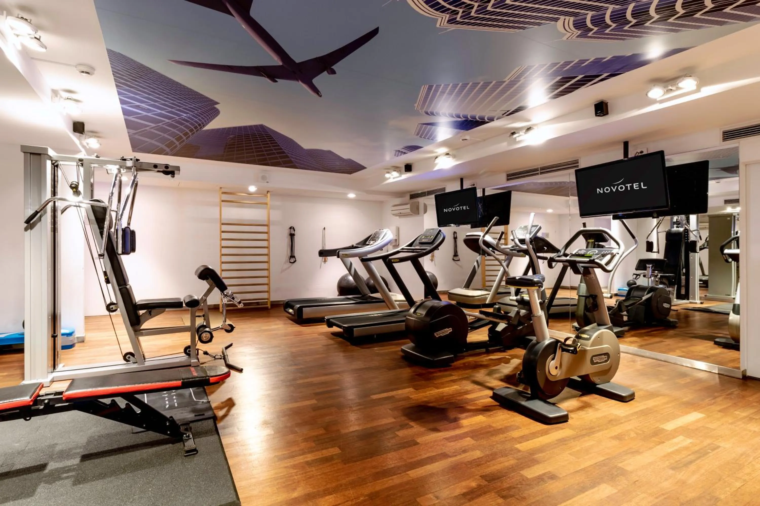 Fitness centre/facilities in Novotel Warszawa Airport