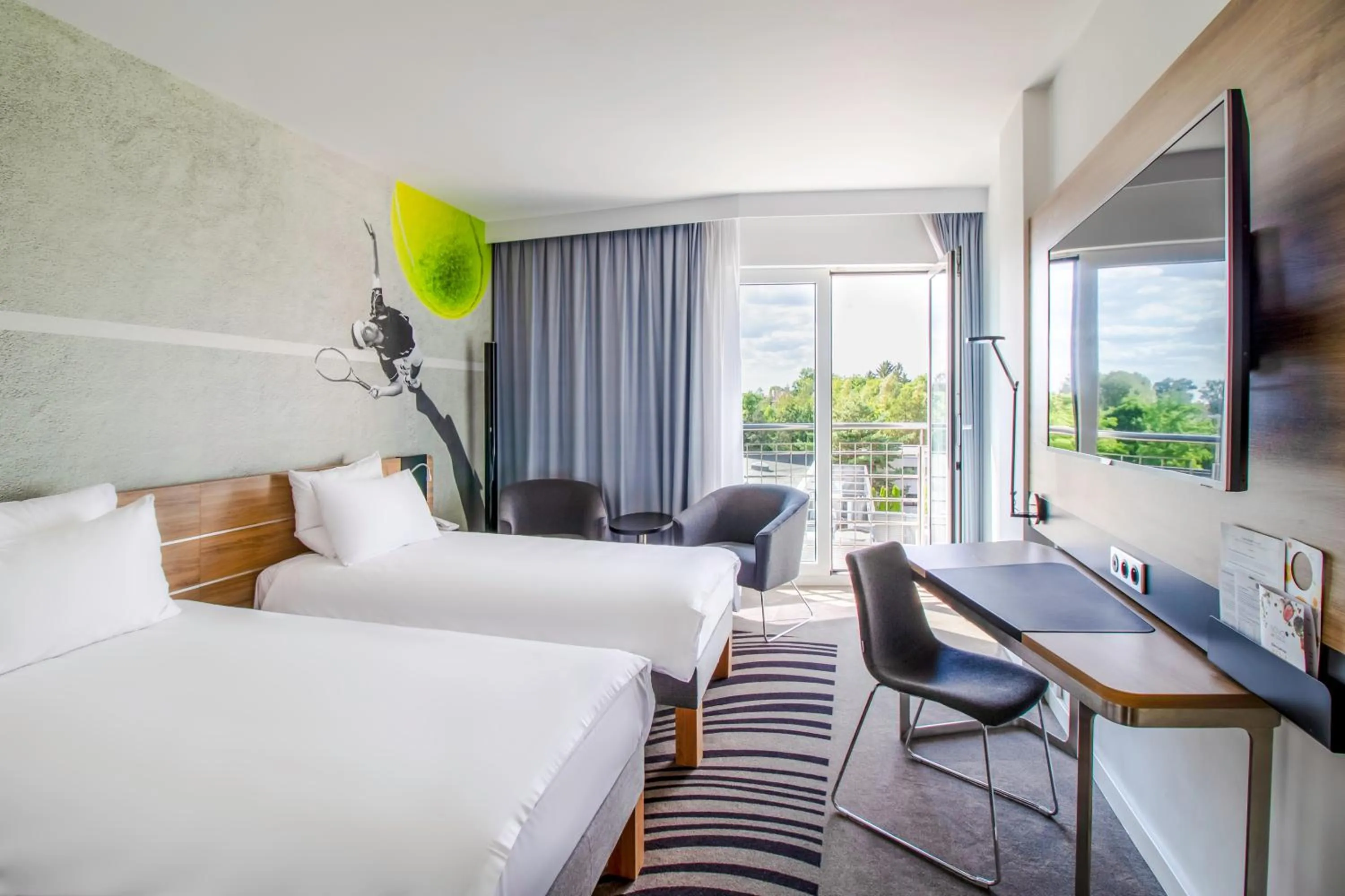 Photo of the whole room, Bed in Novotel Warszawa Airport