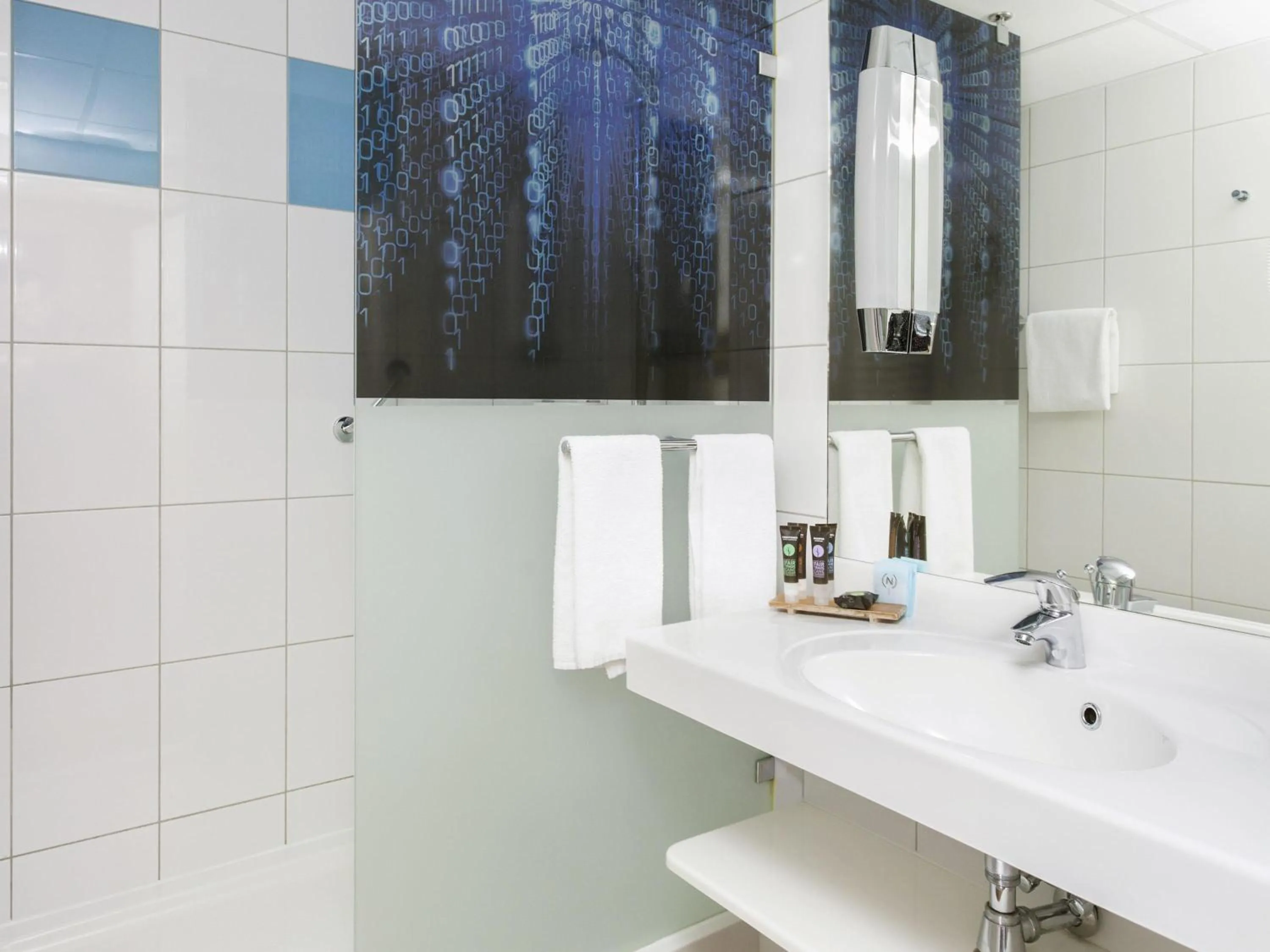 Bedroom in Novotel Warszawa Airport