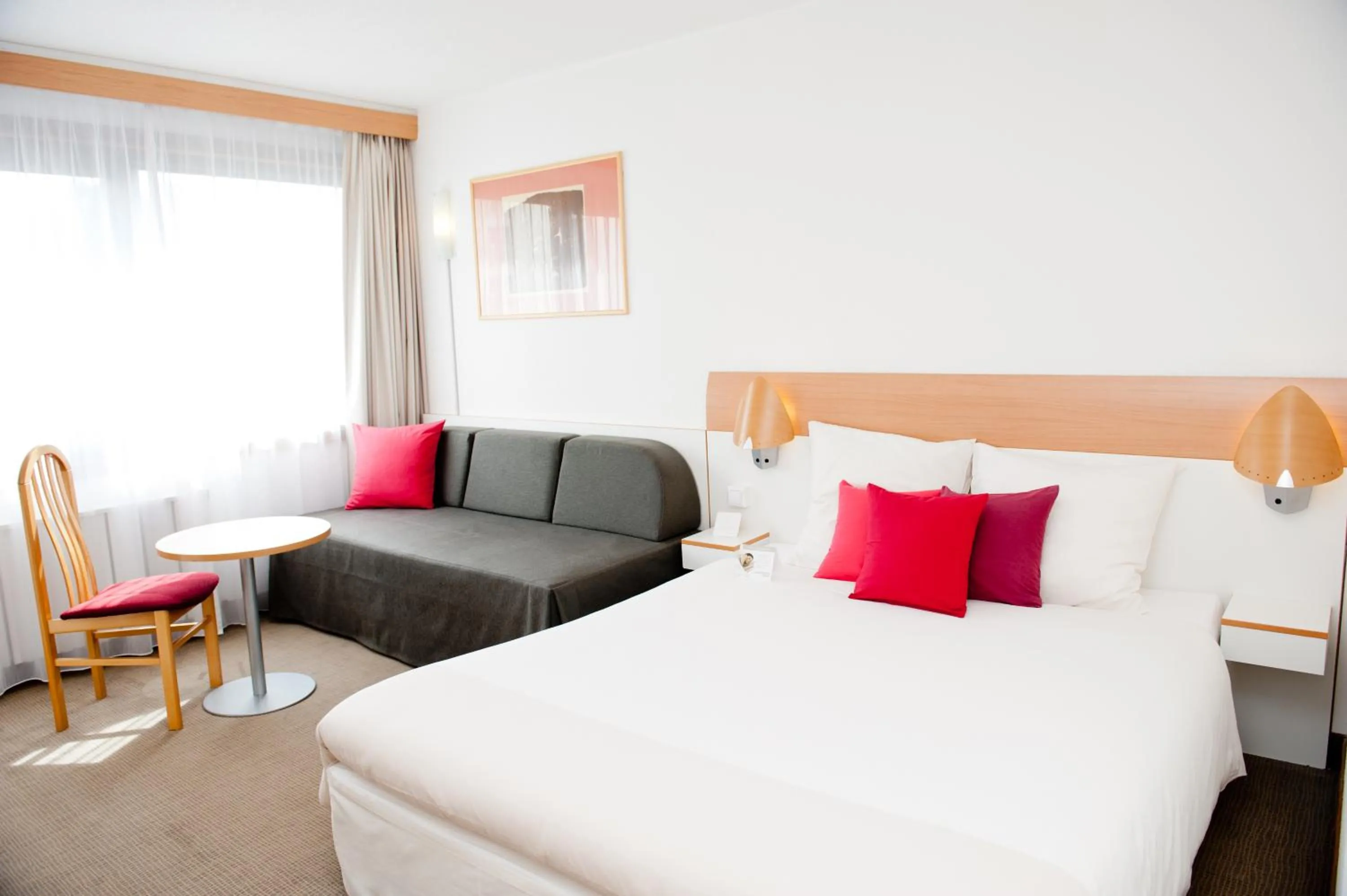 Bed in Novotel Warszawa Airport