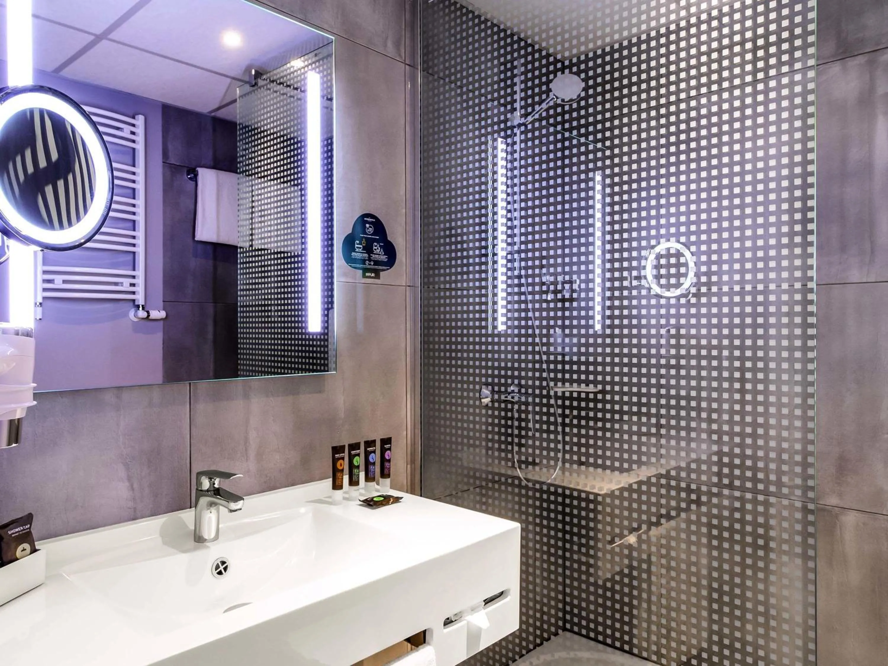 Bedroom in Novotel Warszawa Airport