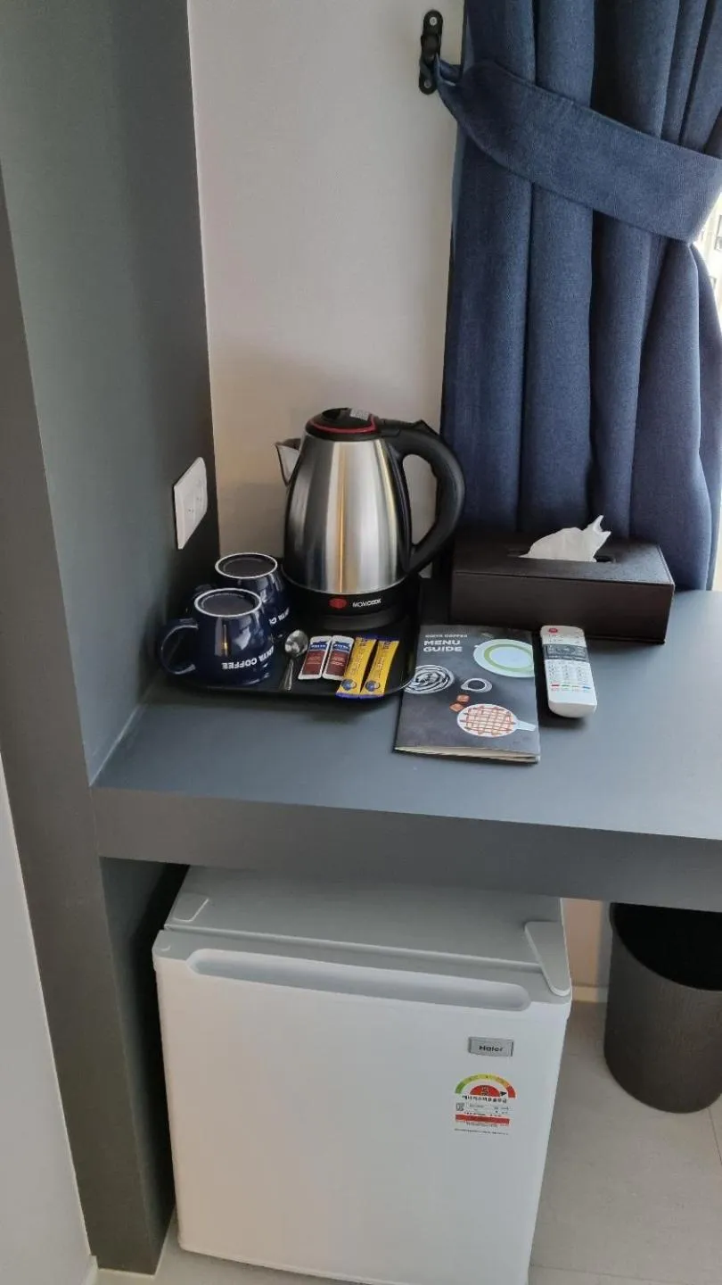 Coffee/tea facilities in Gold Stone Hotel