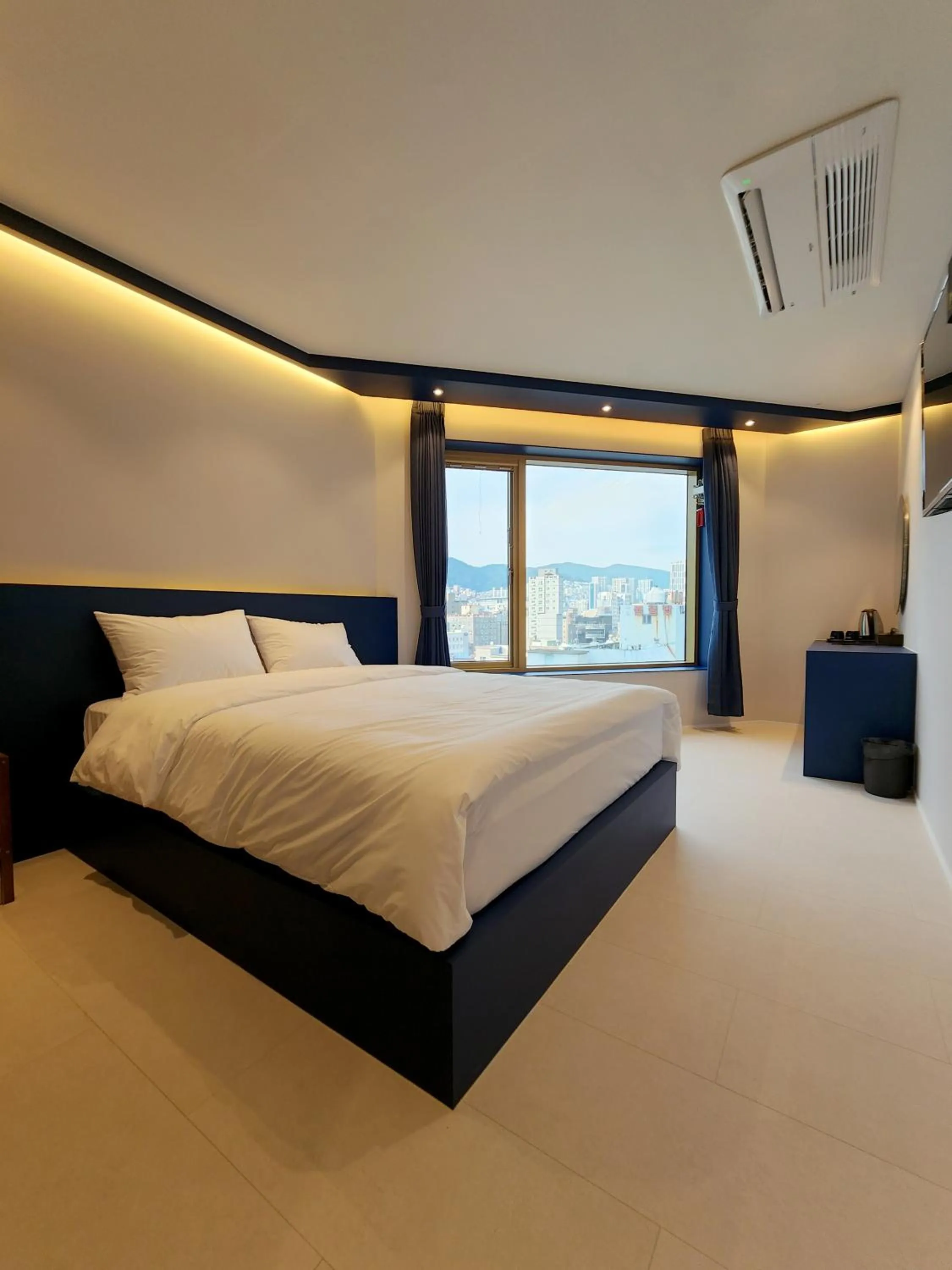 Decorative detail in Gold Stone Hotel