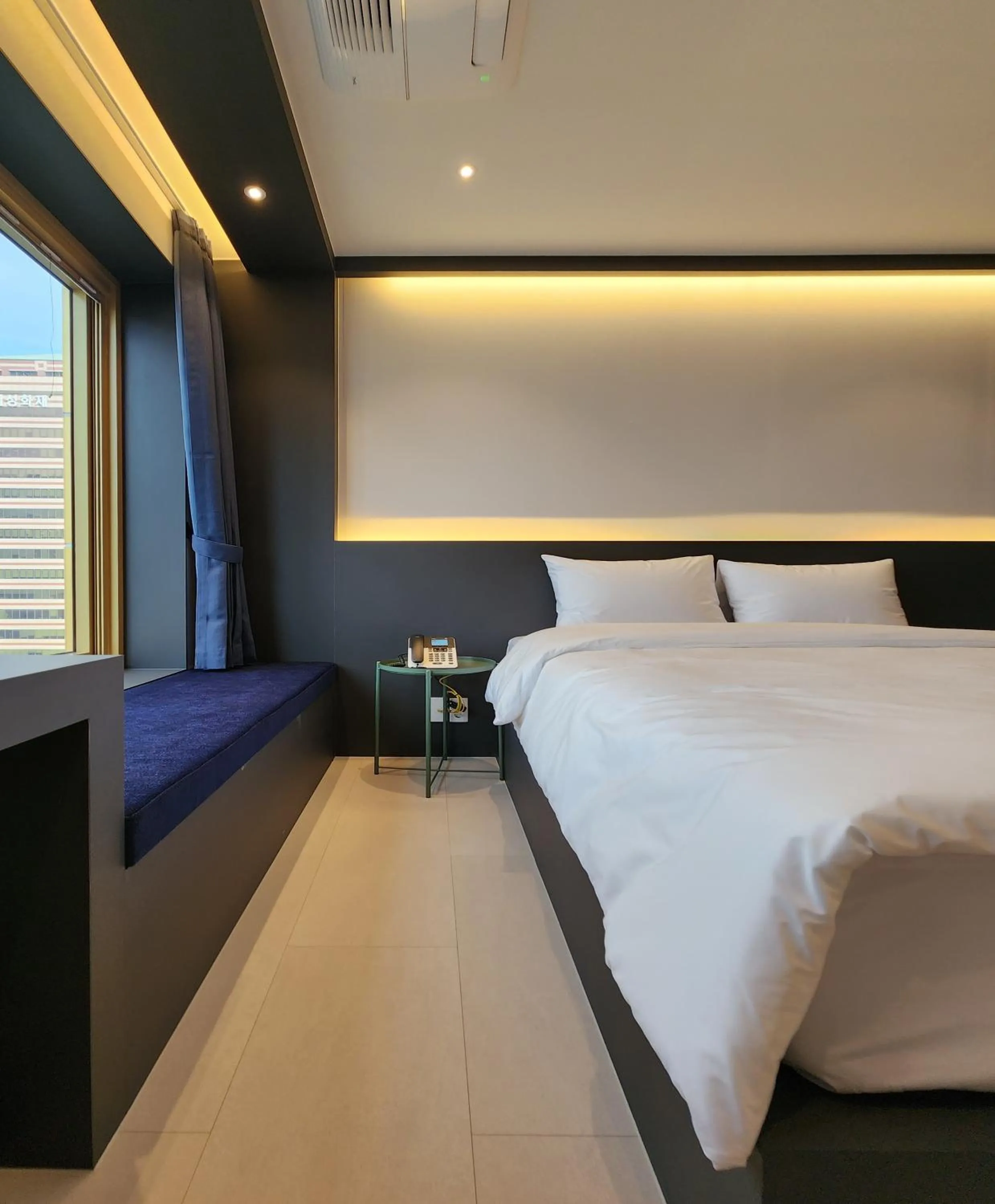 Decorative detail in Gold Stone Hotel