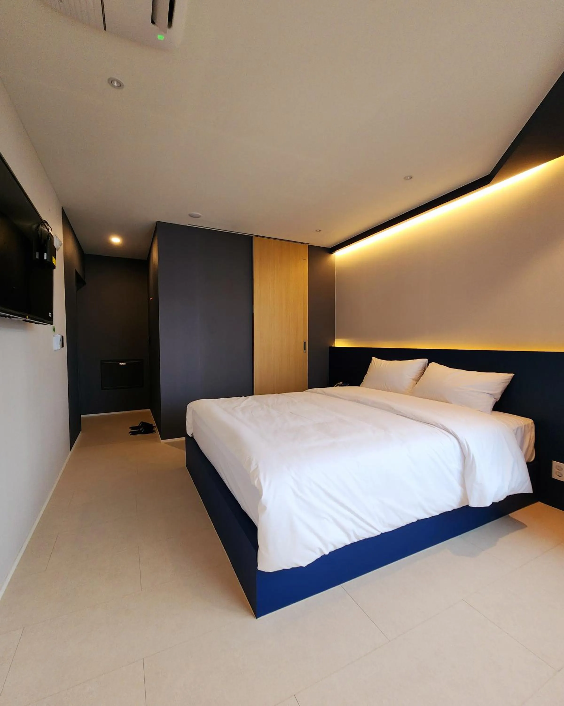 Decorative detail in Gold Stone Hotel