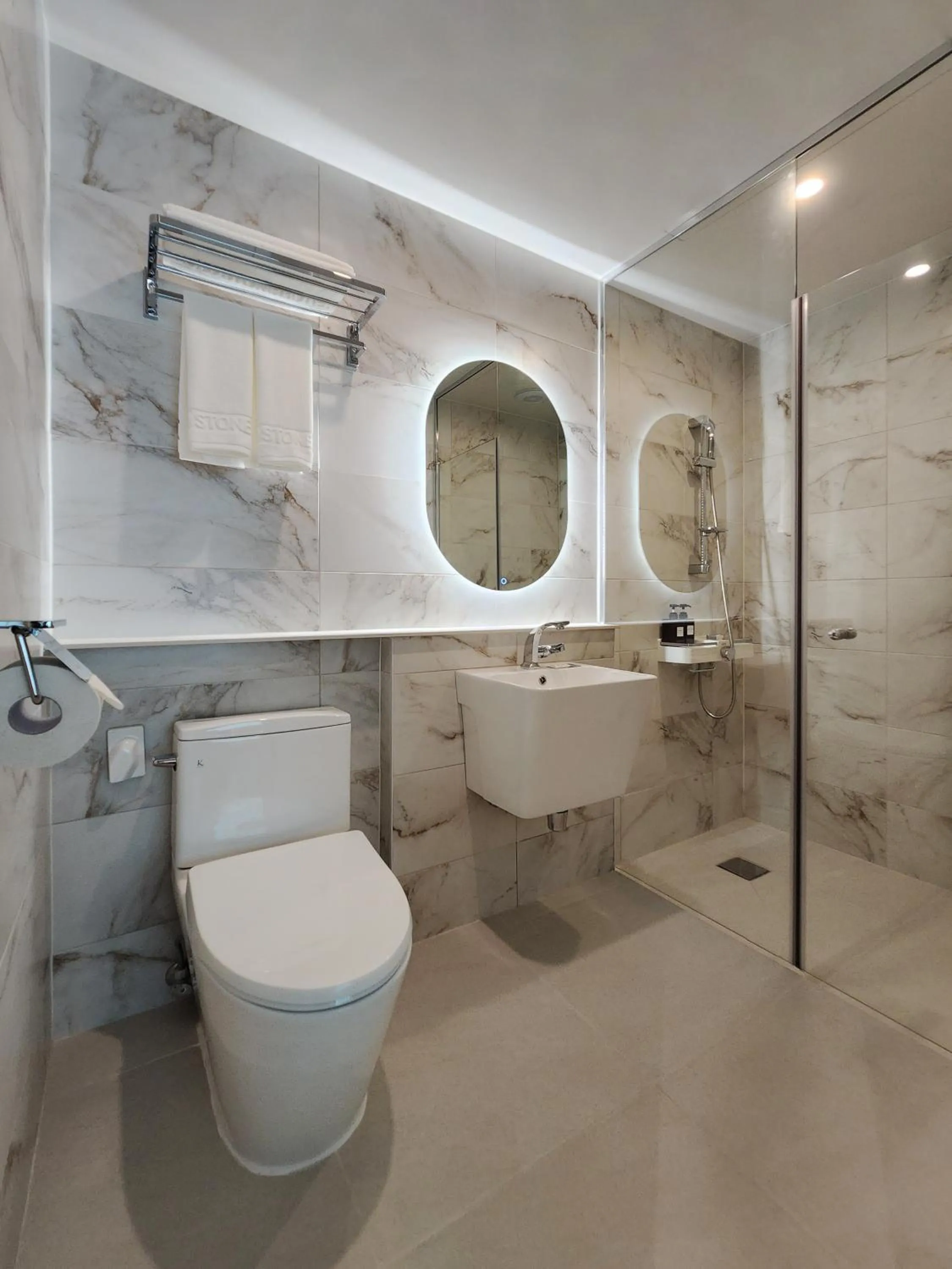 Bathroom in Gold Stone Hotel