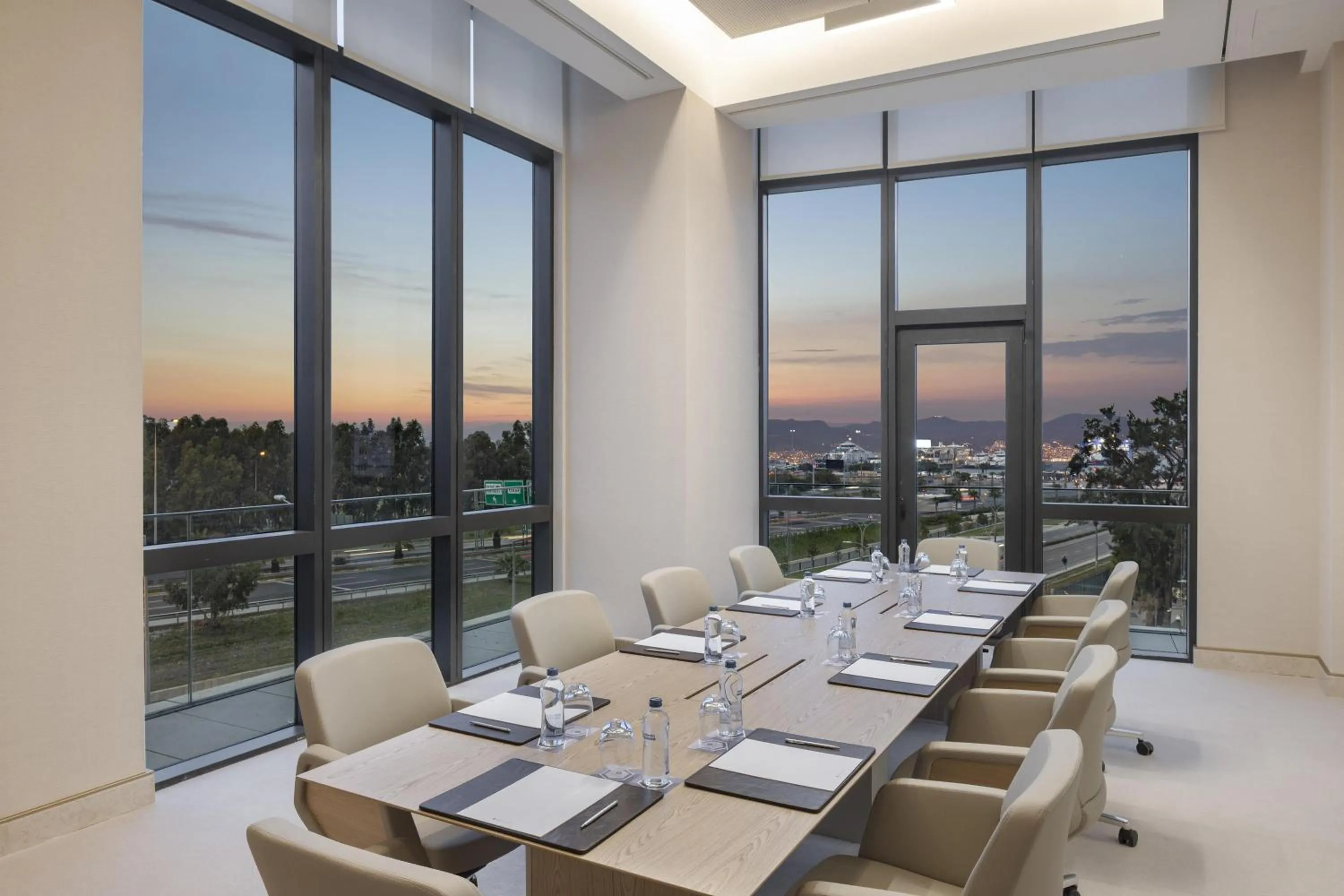 Meeting/conference room in Grand Hyatt Izmir IstinyePark