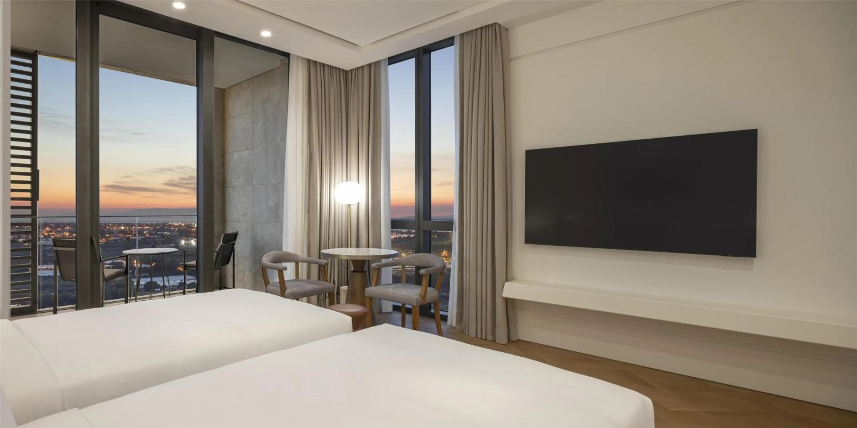 View (from property/room), Bed in Hyatt Regency Izmir IstinyePark