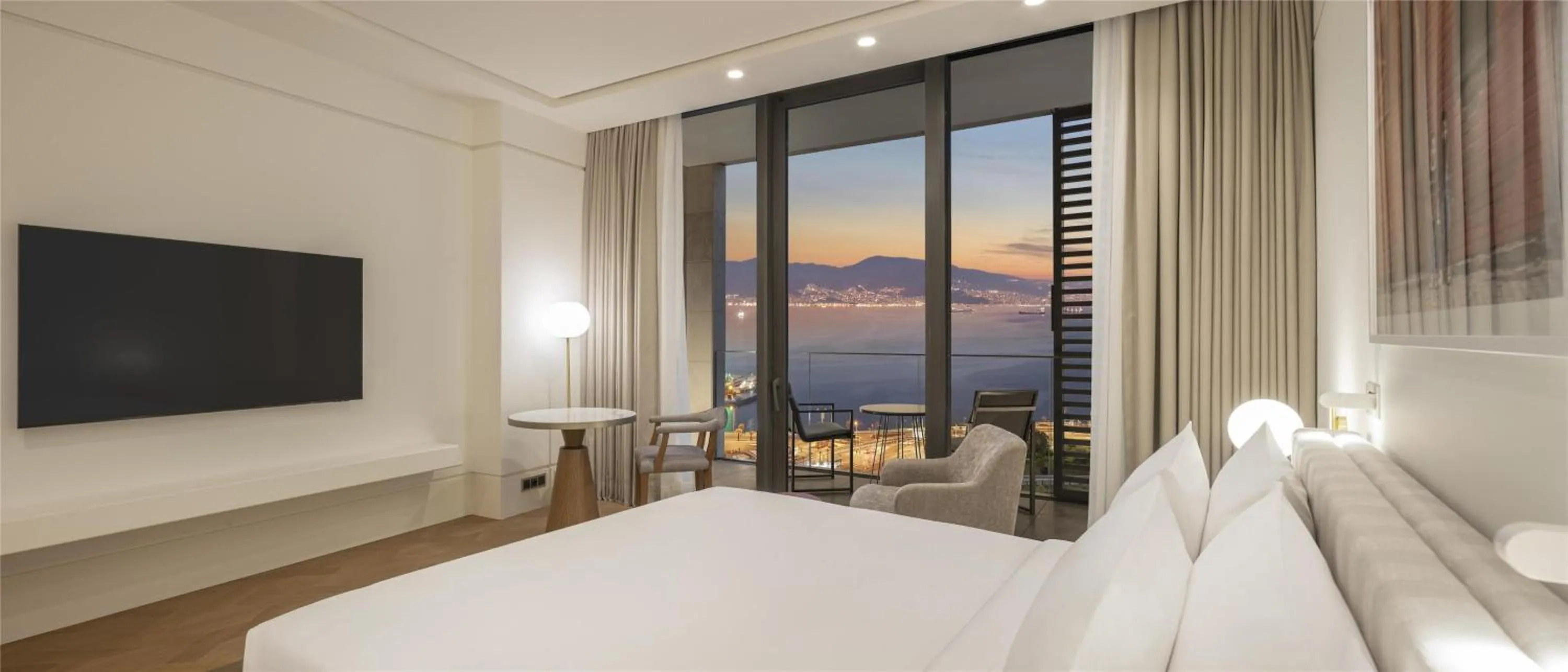 Bedroom, Bed in Hyatt Regency Izmir IstinyePark