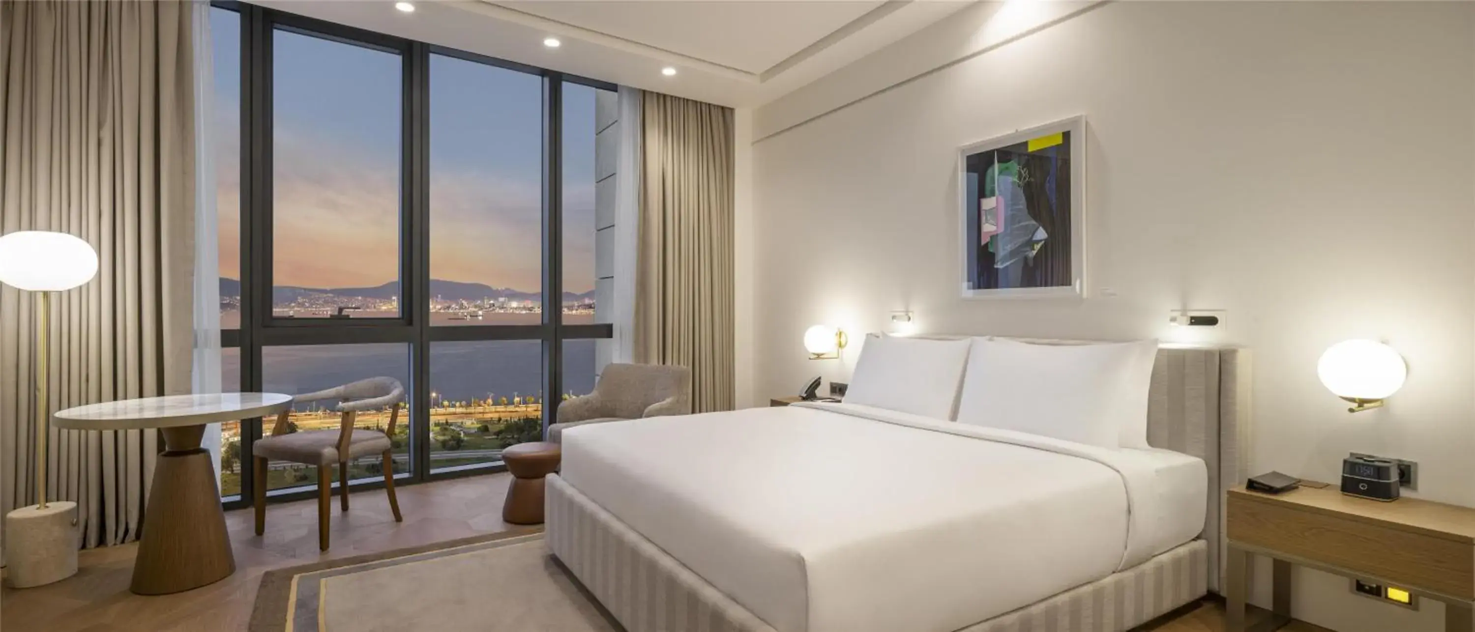 King Room in Hyatt Regency Izmir IstinyePark King Room in Hyatt Regency Izmir IstinyePark