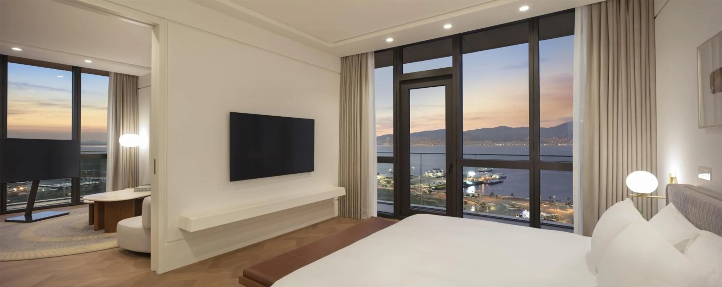 View (from property/room), Bed in Grand Hyatt Izmir IstinyePark