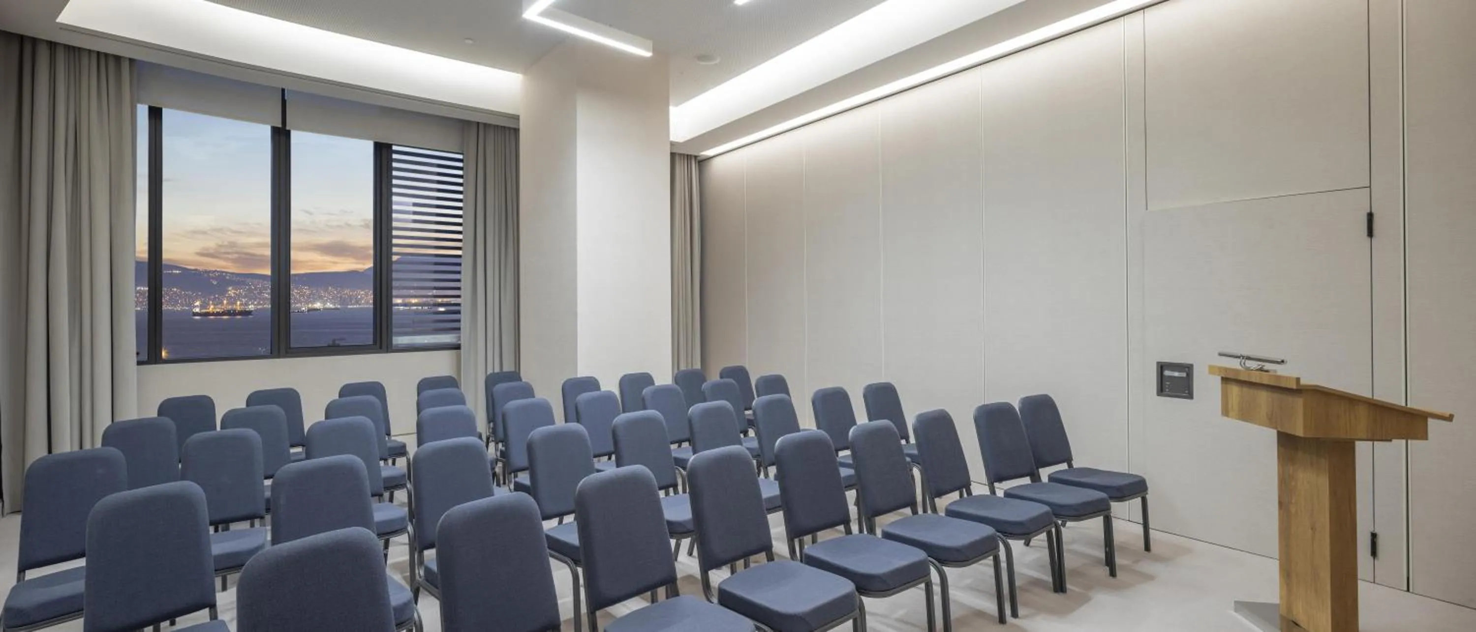 Meeting/conference room in Grand Hyatt Izmir IstinyePark
