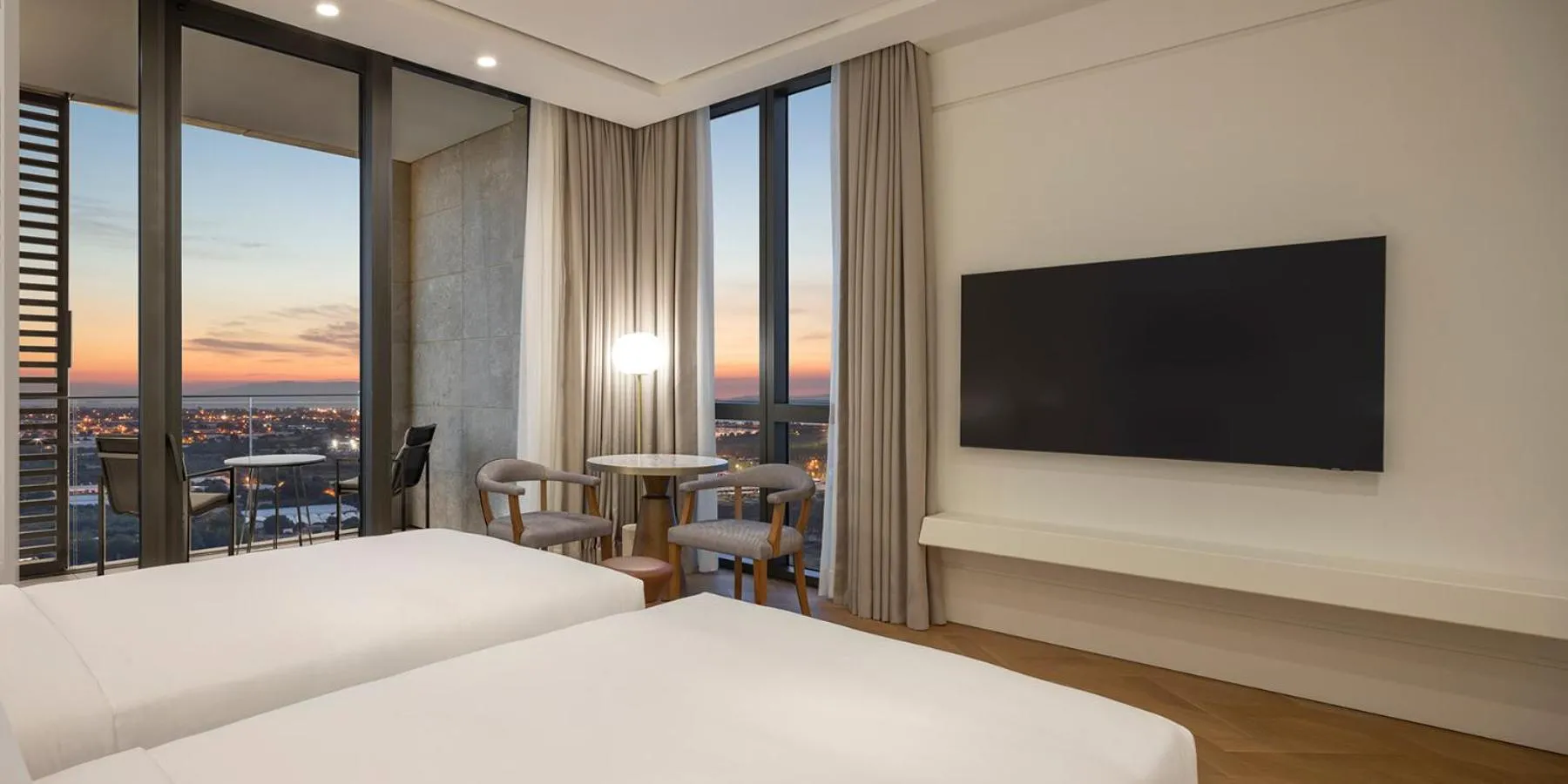Bedroom, Bed in Grand Hyatt Izmir IstinyePark