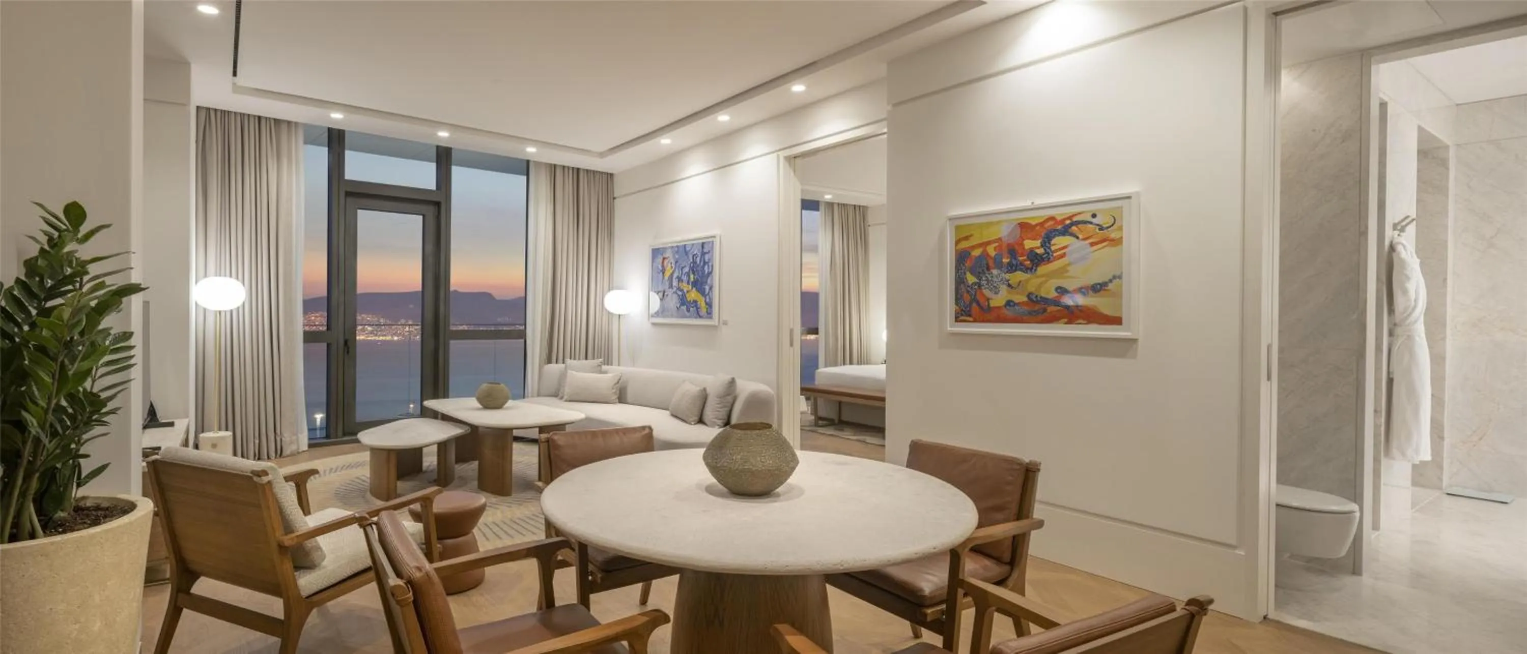 Photo of the whole room in Hyatt Regency Izmir IstinyePark