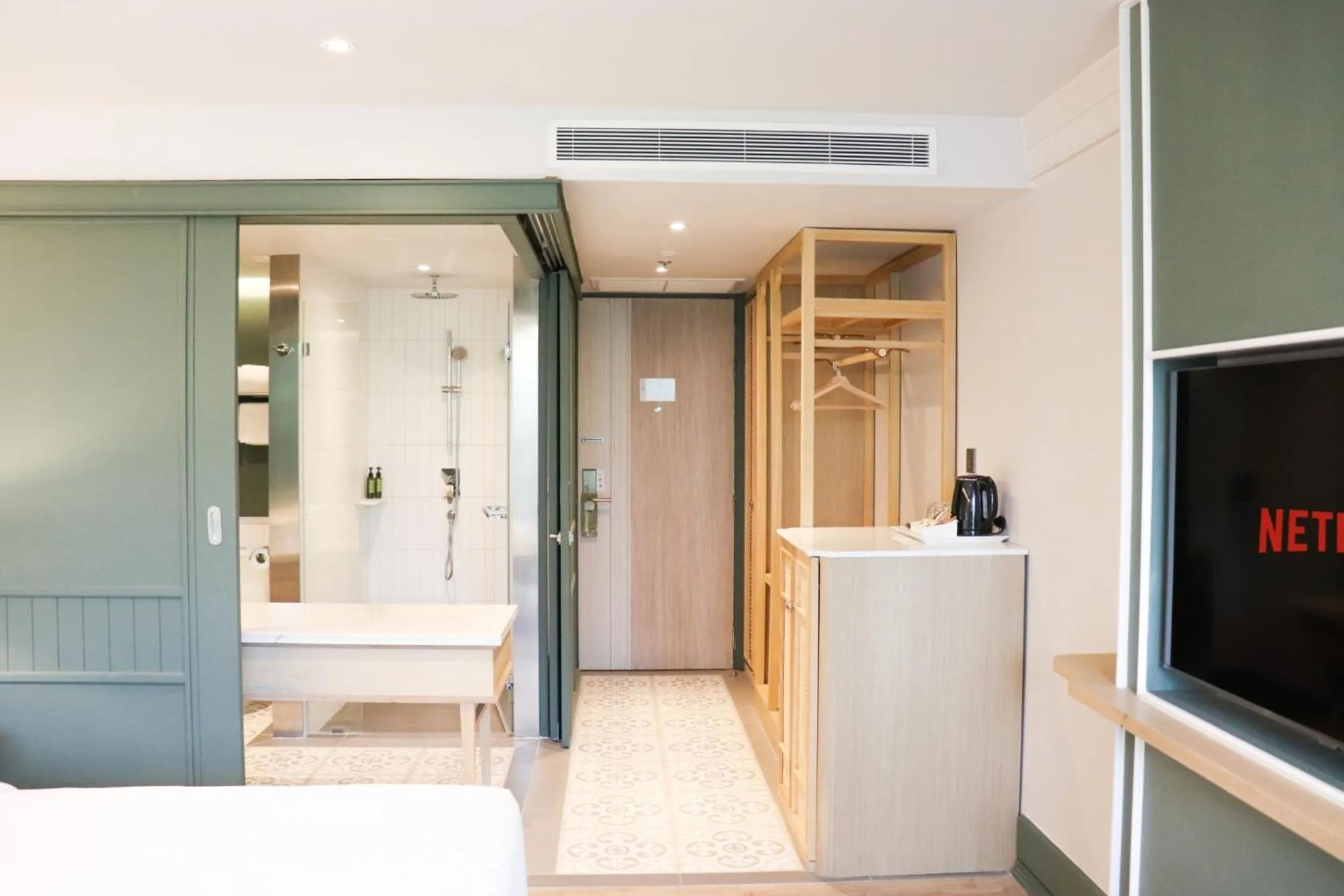 Toilet in The Quarter Chaophraya by UHG