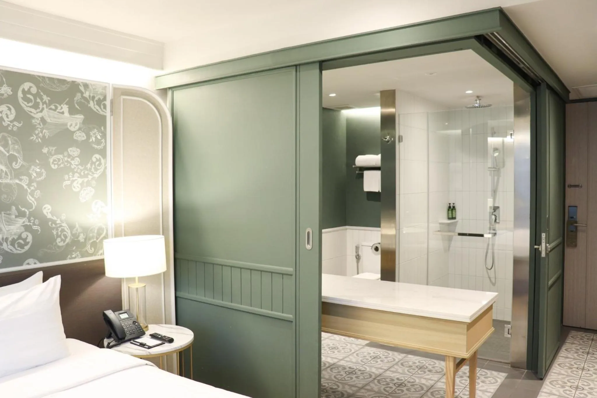 Toilet in The Quarter Chaophraya by UHG