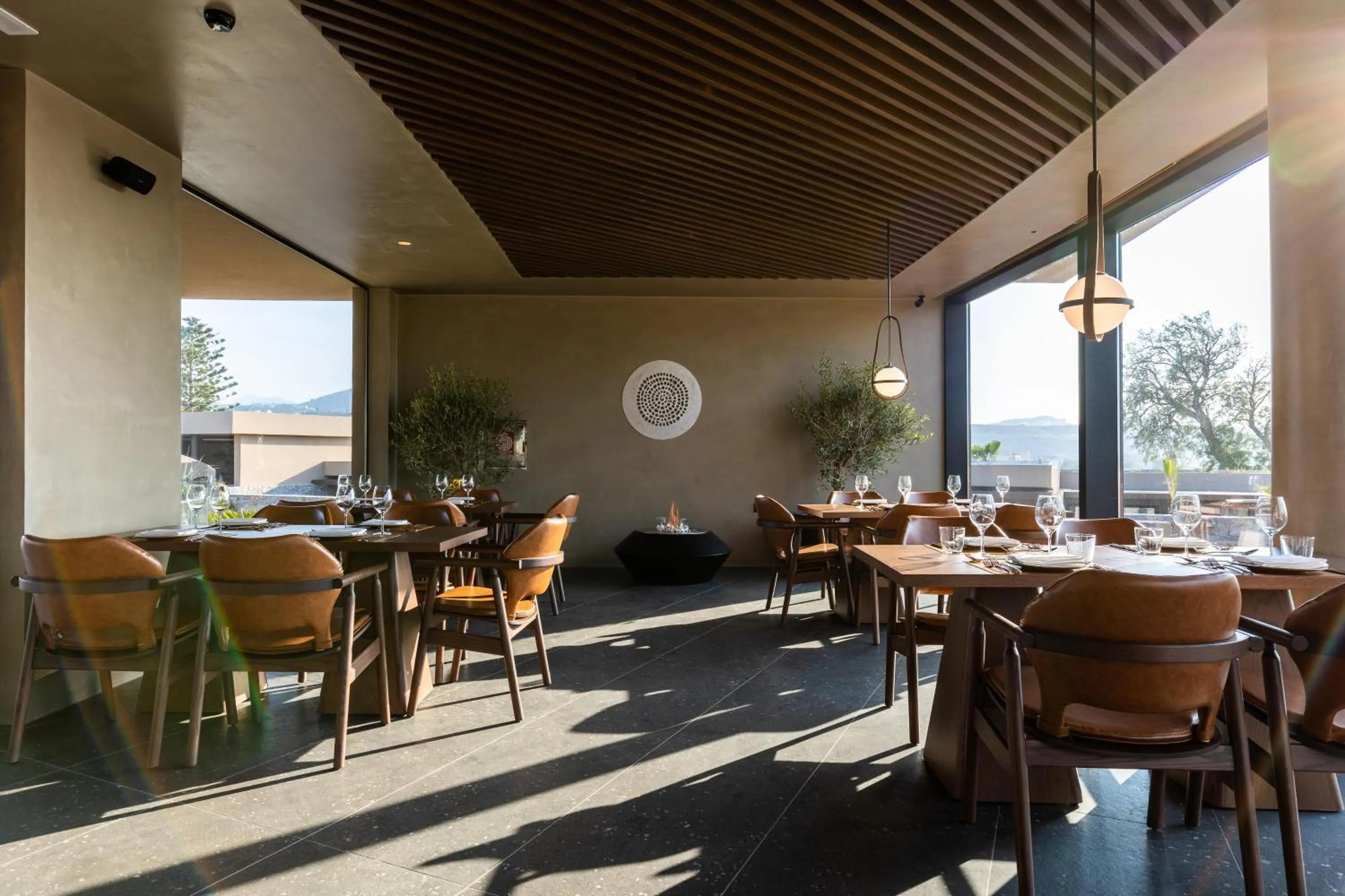 Restaurant/places to eat in Pnoe Breathing Life - Adults Only