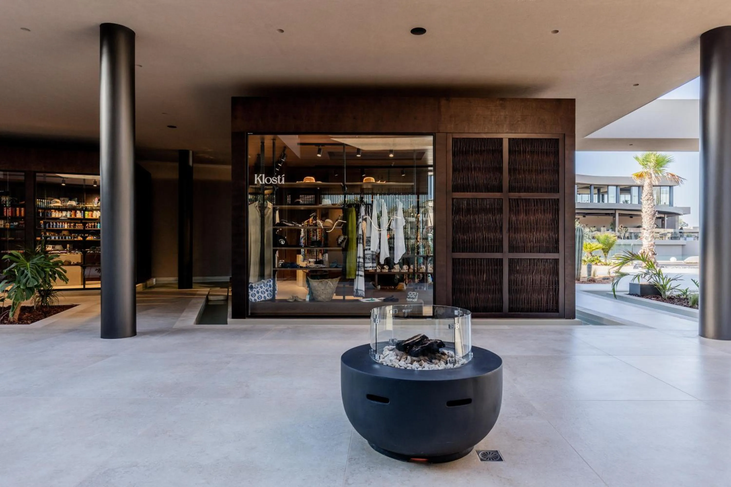 Lobby or reception in Pnoe Breathing Life - Adults Only