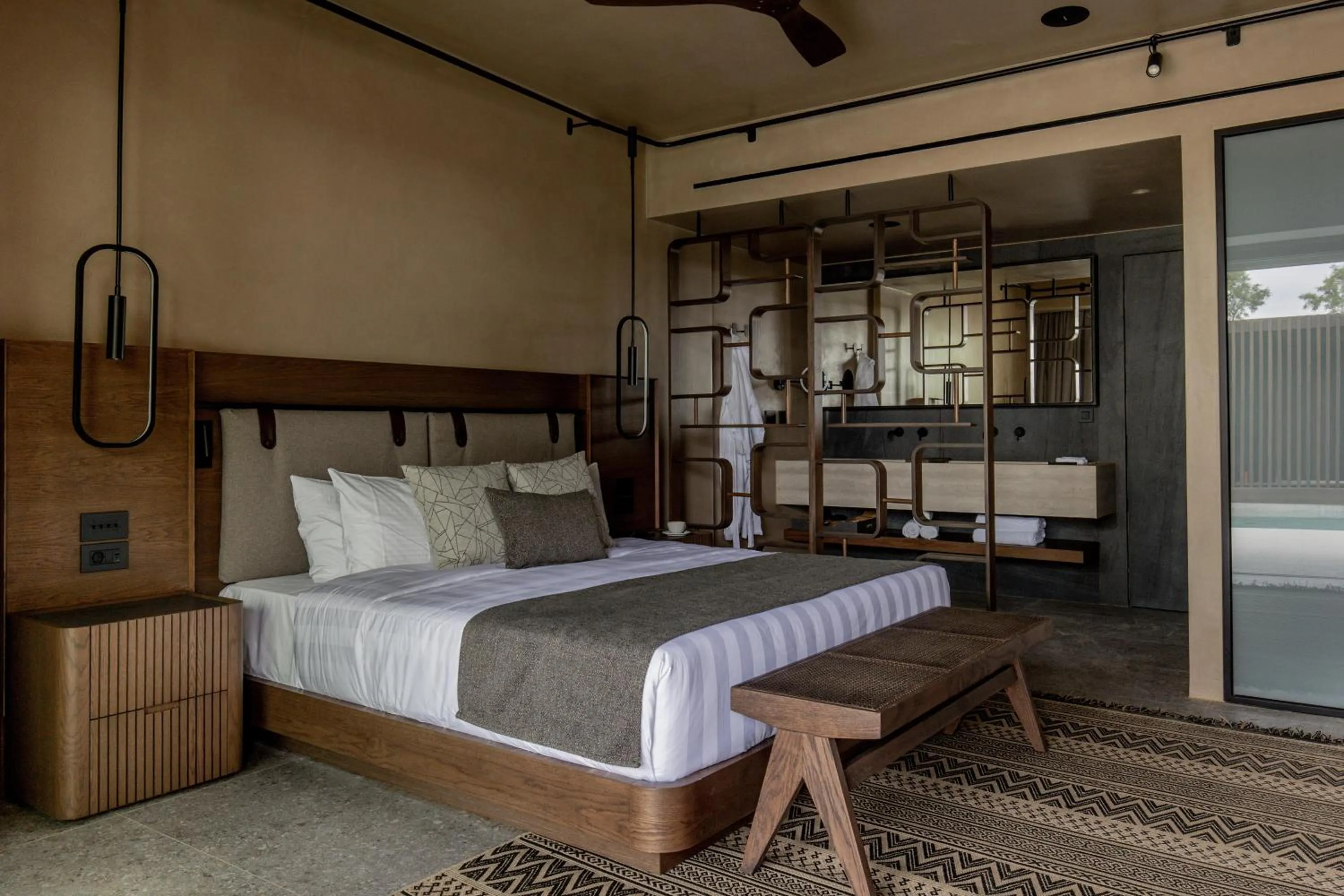 Photo of the whole room, Bed in Pnoe Breathing Life - Adults Only