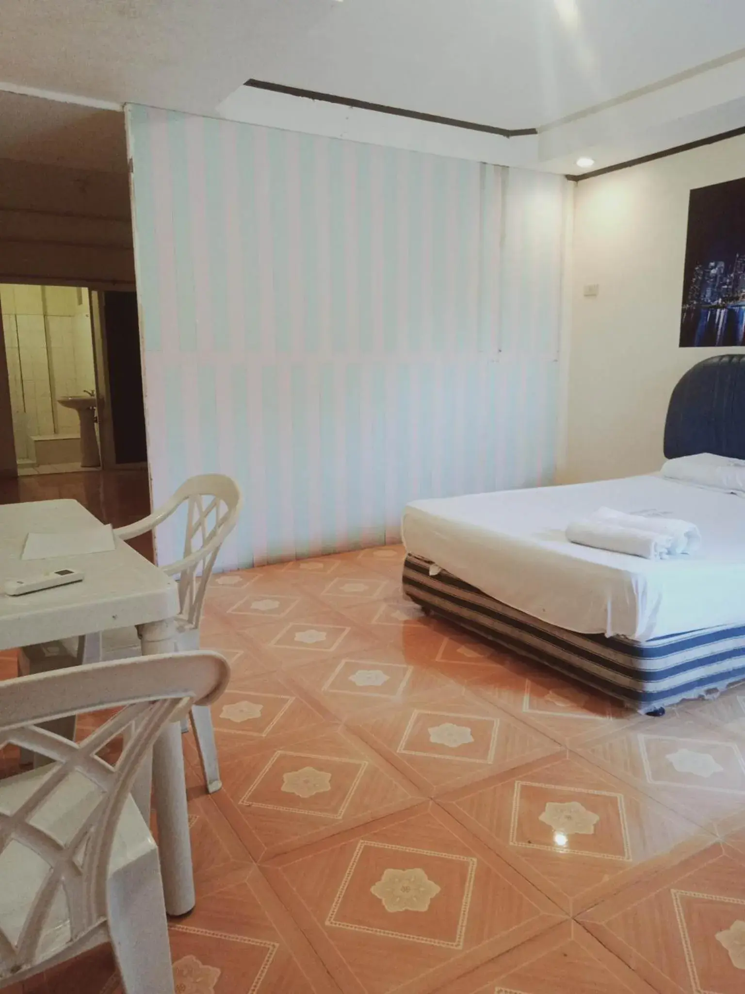 Deluxe Twin Room in WJV INN Marigondon Deluxe Twin Room in WJV INN Marigondon